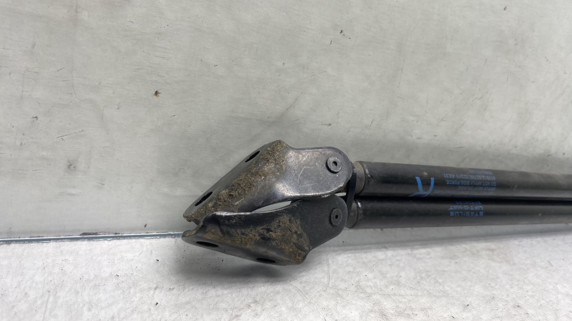 Verin de coffre SUZUKI SWIFT 4 Diesel - 1