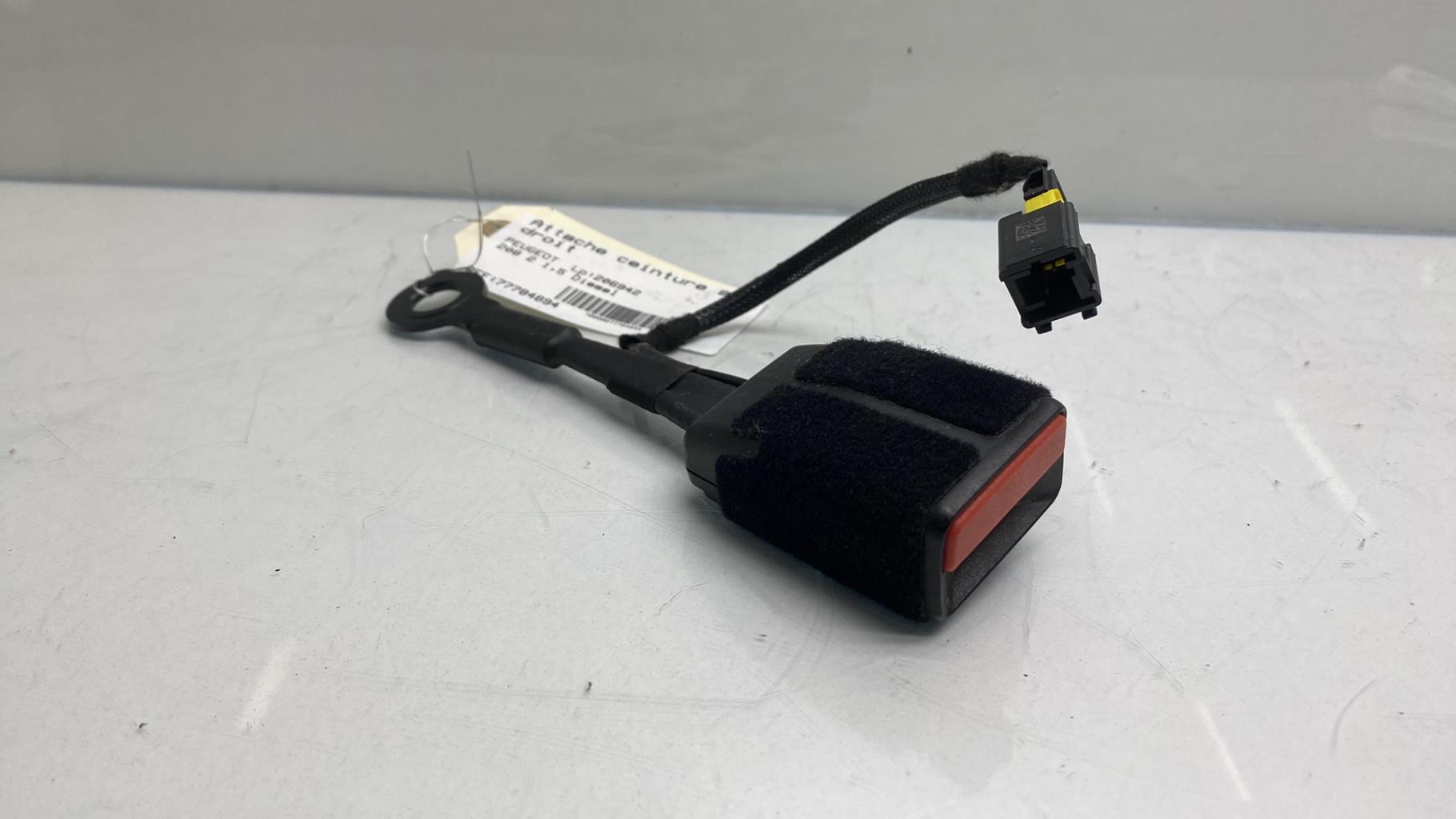 Aggancio cintura sicurezza anteriore destro PEUGEOT 208 2 Diésel - 1