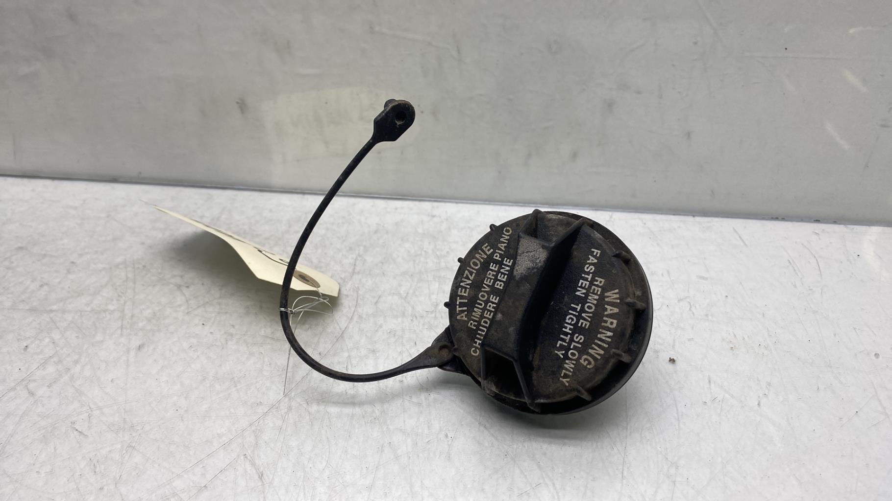 Bouchon de carburant HYUNDAI I 20 2 PHASE 1 Essence - 1