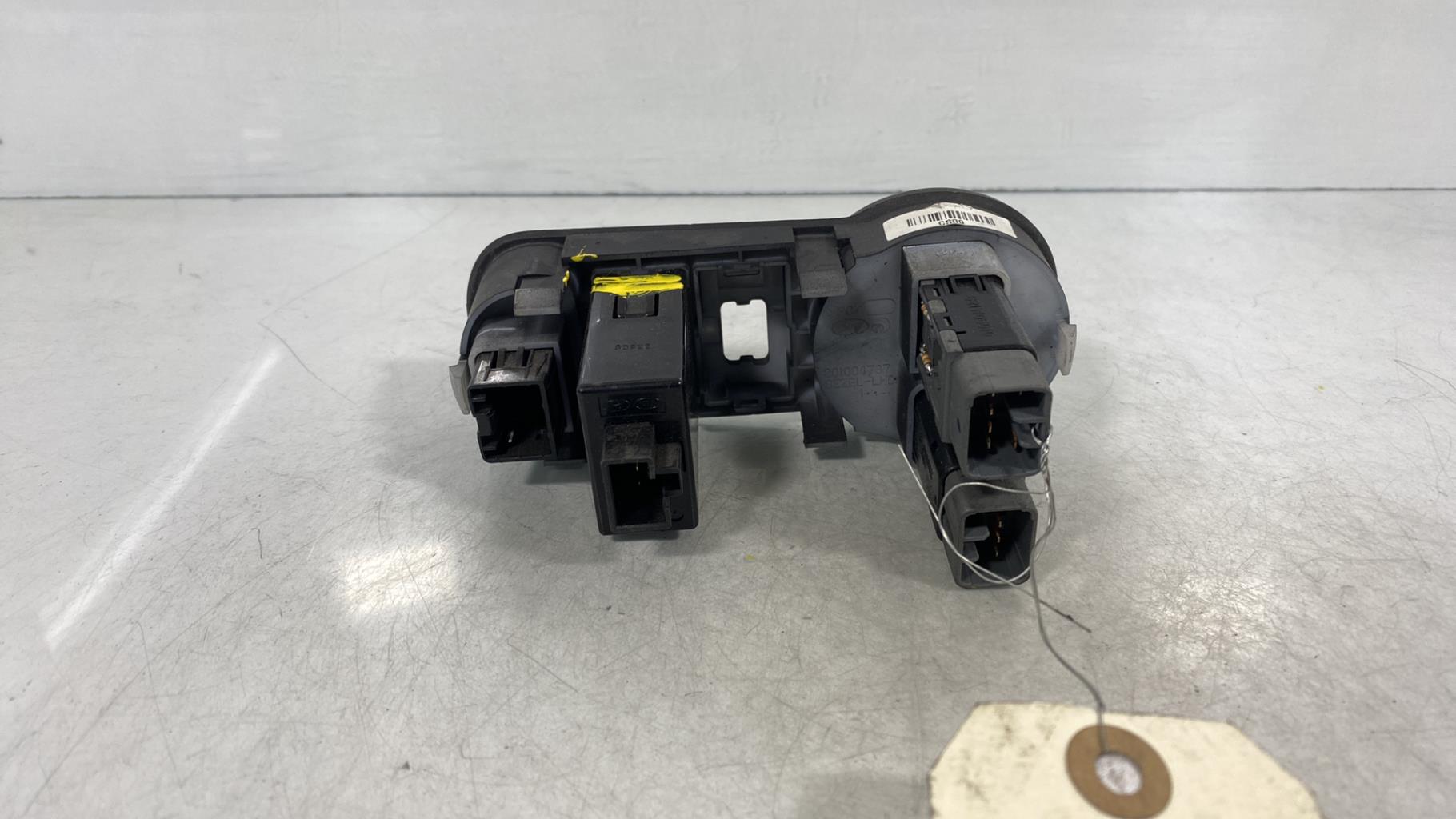 Commande anti brouillard arriere HYUNDAI I 10 1 PHASE 1 Essence - 1