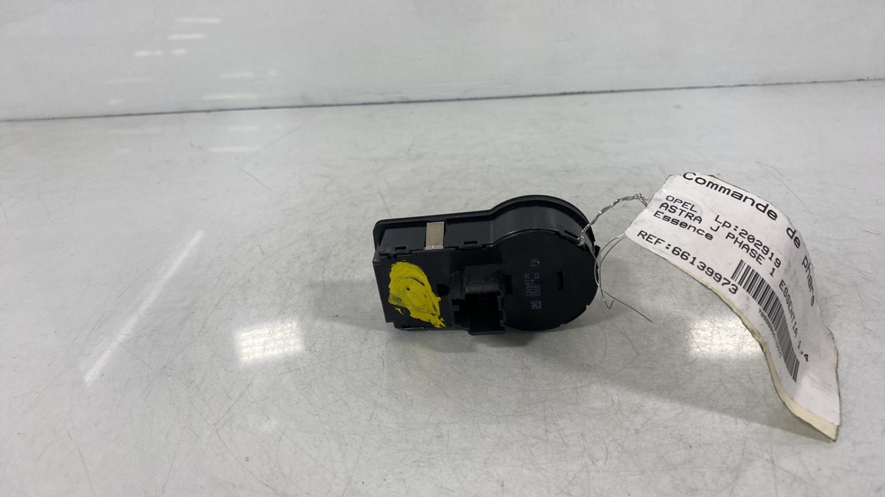 Commande de phare OPEL ASTRA J PHASE 1 Essence - 1