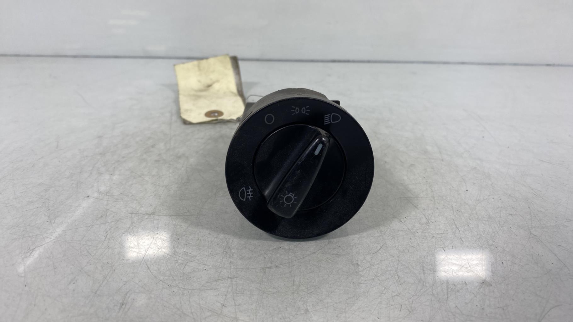 Commande de phare VOLKSWAGEN BORA Diesel - 1