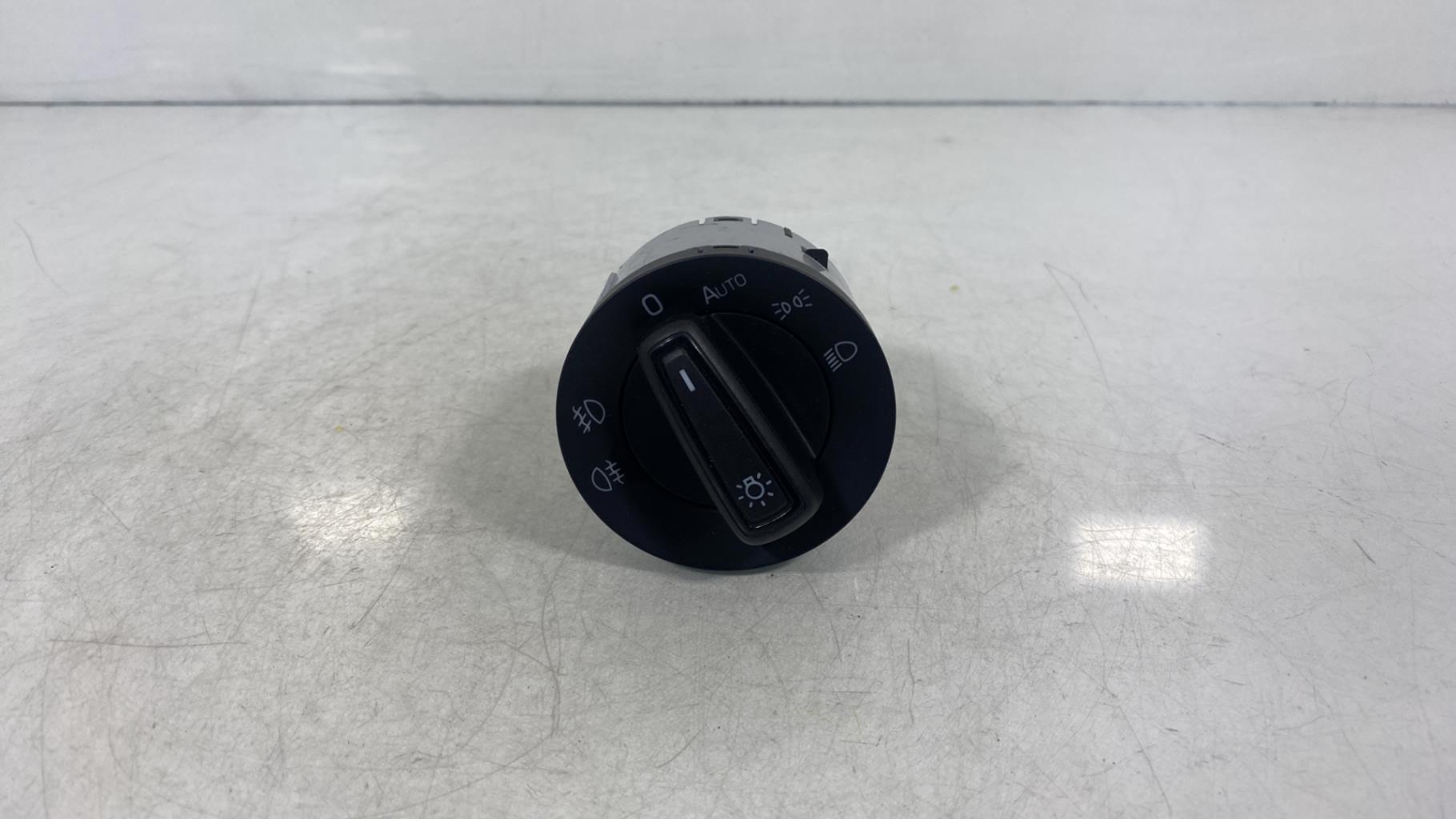 Commande de phare SKODA OCTAVIA 3 PHASE 2 BREAK Essence - 1