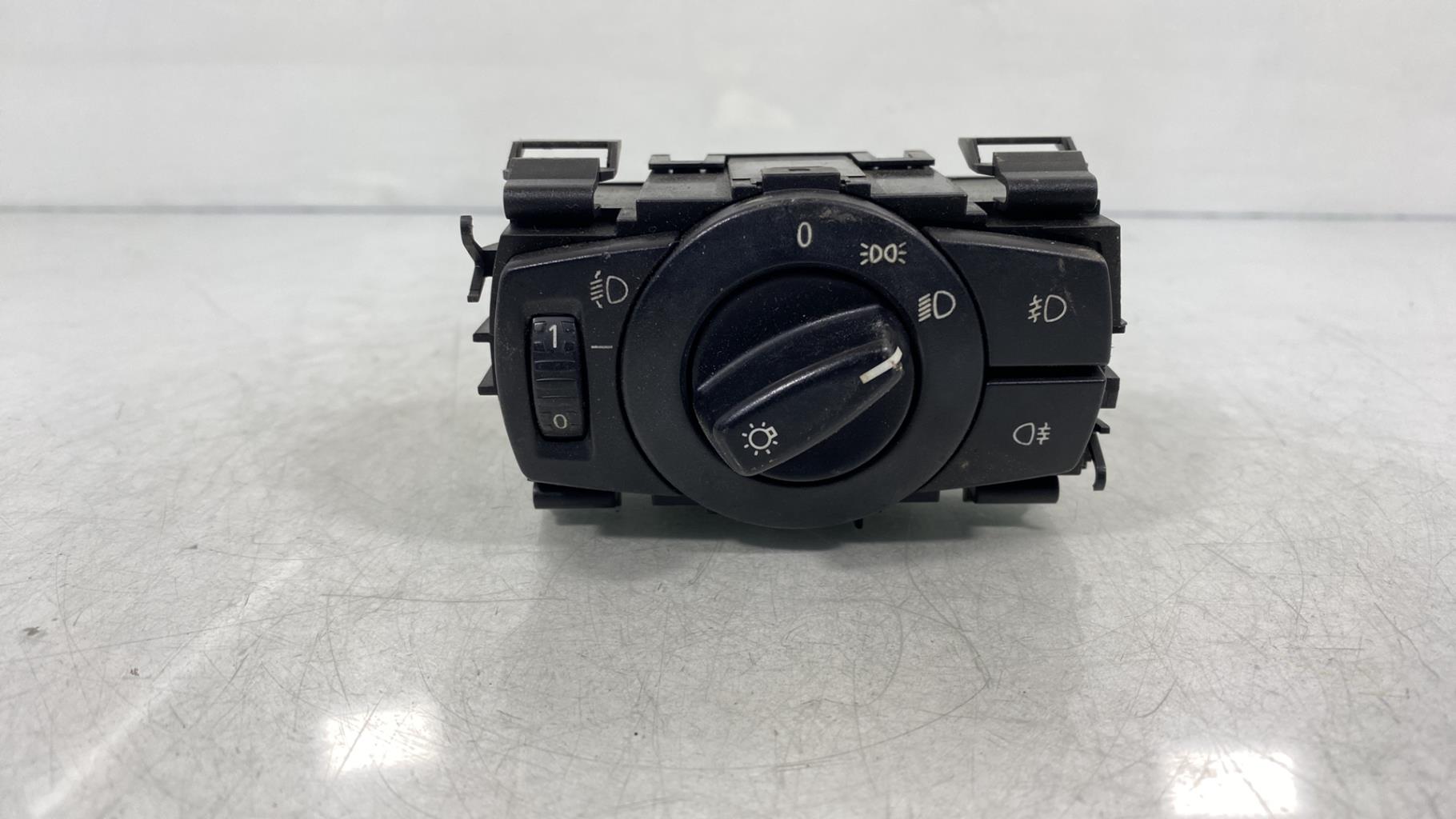 Commande de phare BMW SERIE 1 E87 PHASE 1 Diesel - 1