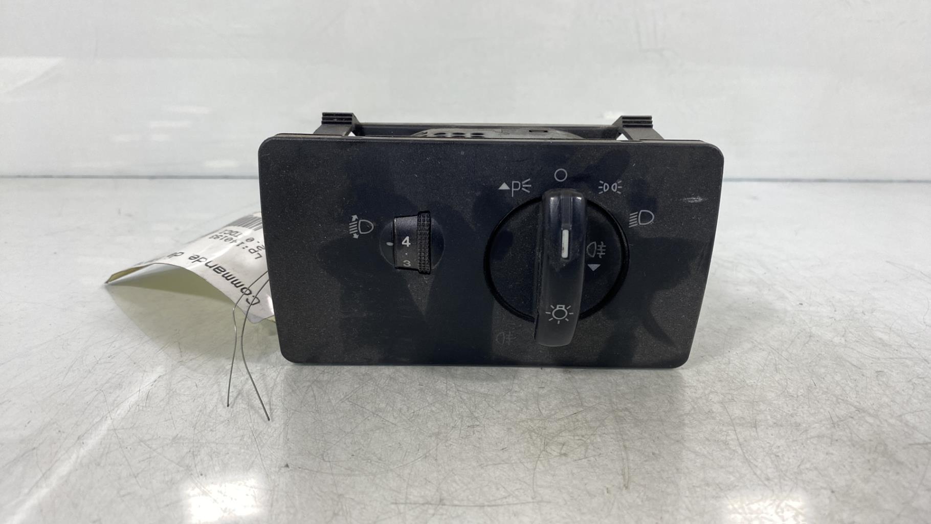 Commande de phare FORD MONDEO 2 BREAK Diesel - 1