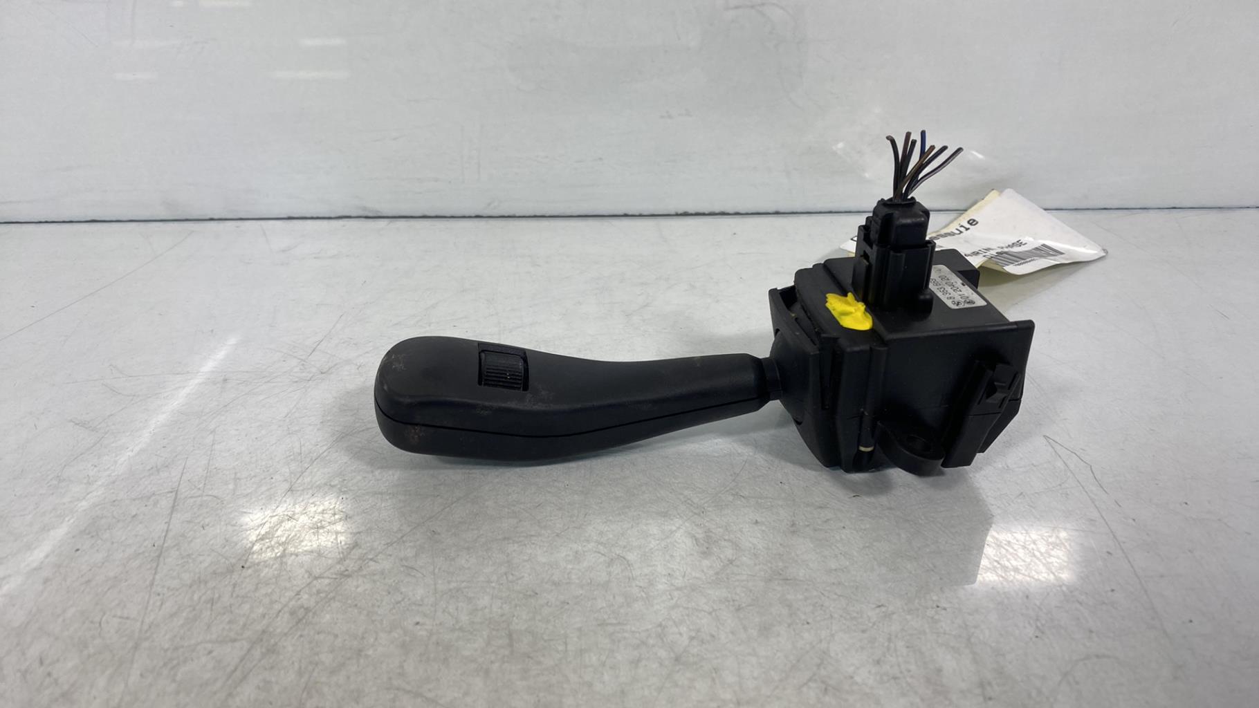 Commodo d'essuie glaces BMW SERIE 3 E46 TOURING PHASE 1 BREAK Diesel - 1