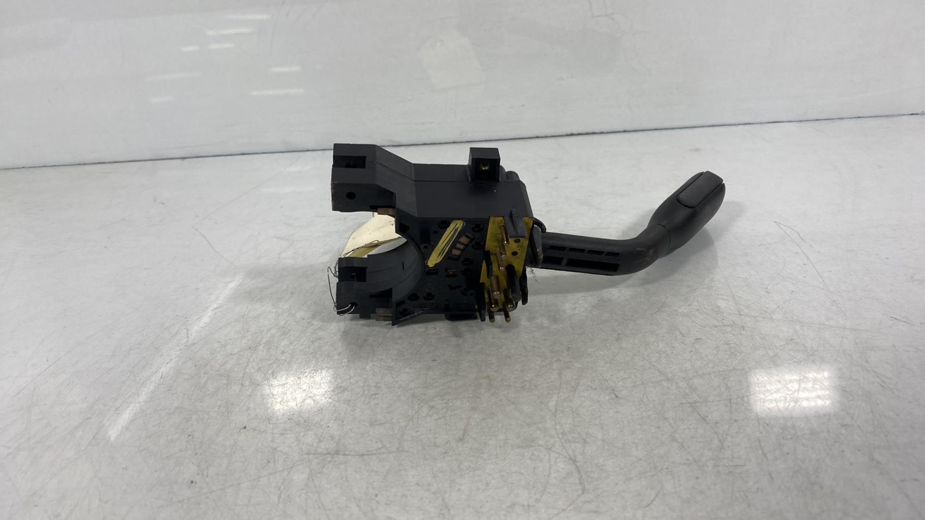 Commodo d'essuie glaces AUDI A4 1 PHASE 1 Diesel - 1