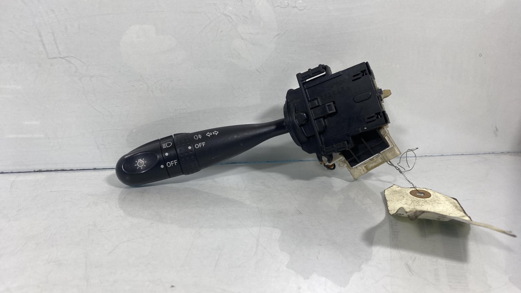Commodo phare TOYOTA YARIS VERSO PHASE 1 Diesel - 1