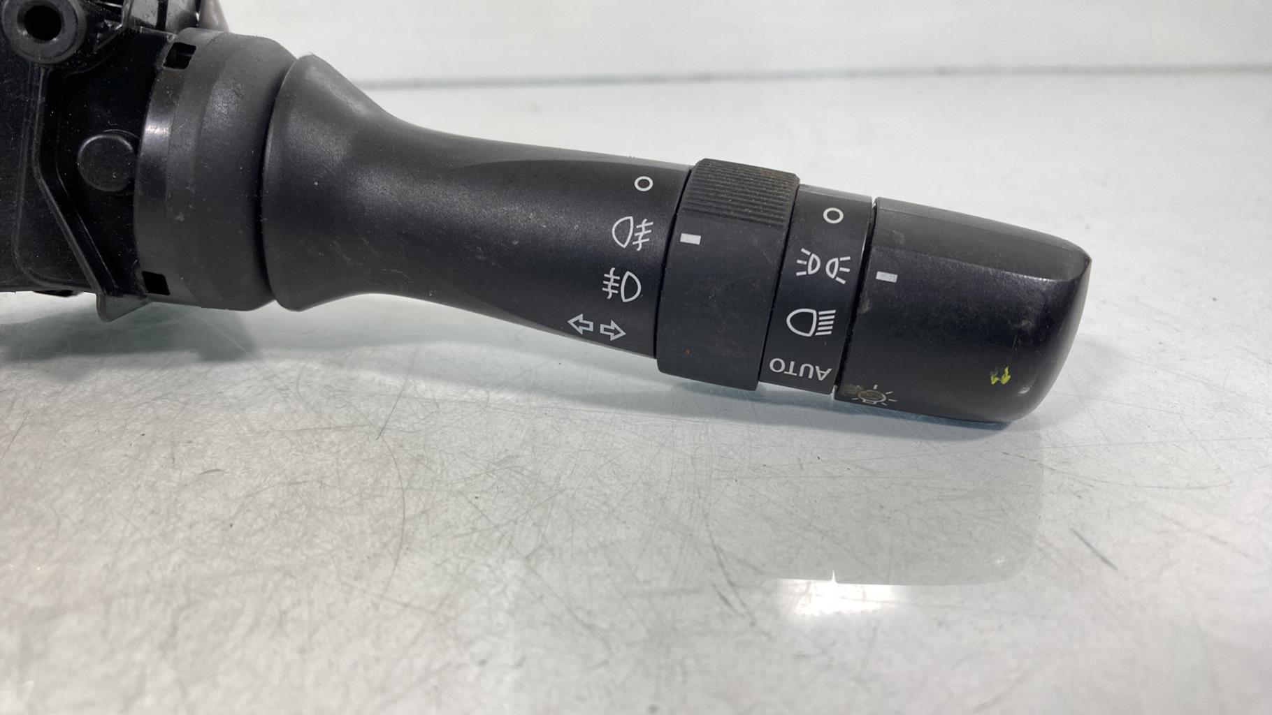 Commodo phare TOYOTA PRIUS 3 PHASE 1 Essence/Hybride - 1