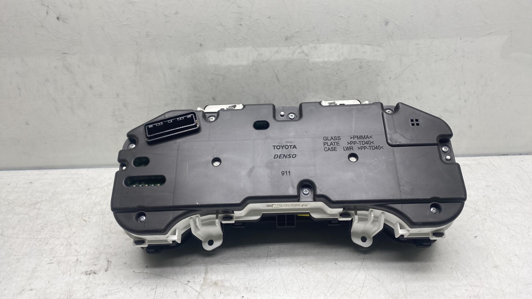 Compteur TOYOTA AURIS 1 PHASE 2 Essence/Hybride - 1