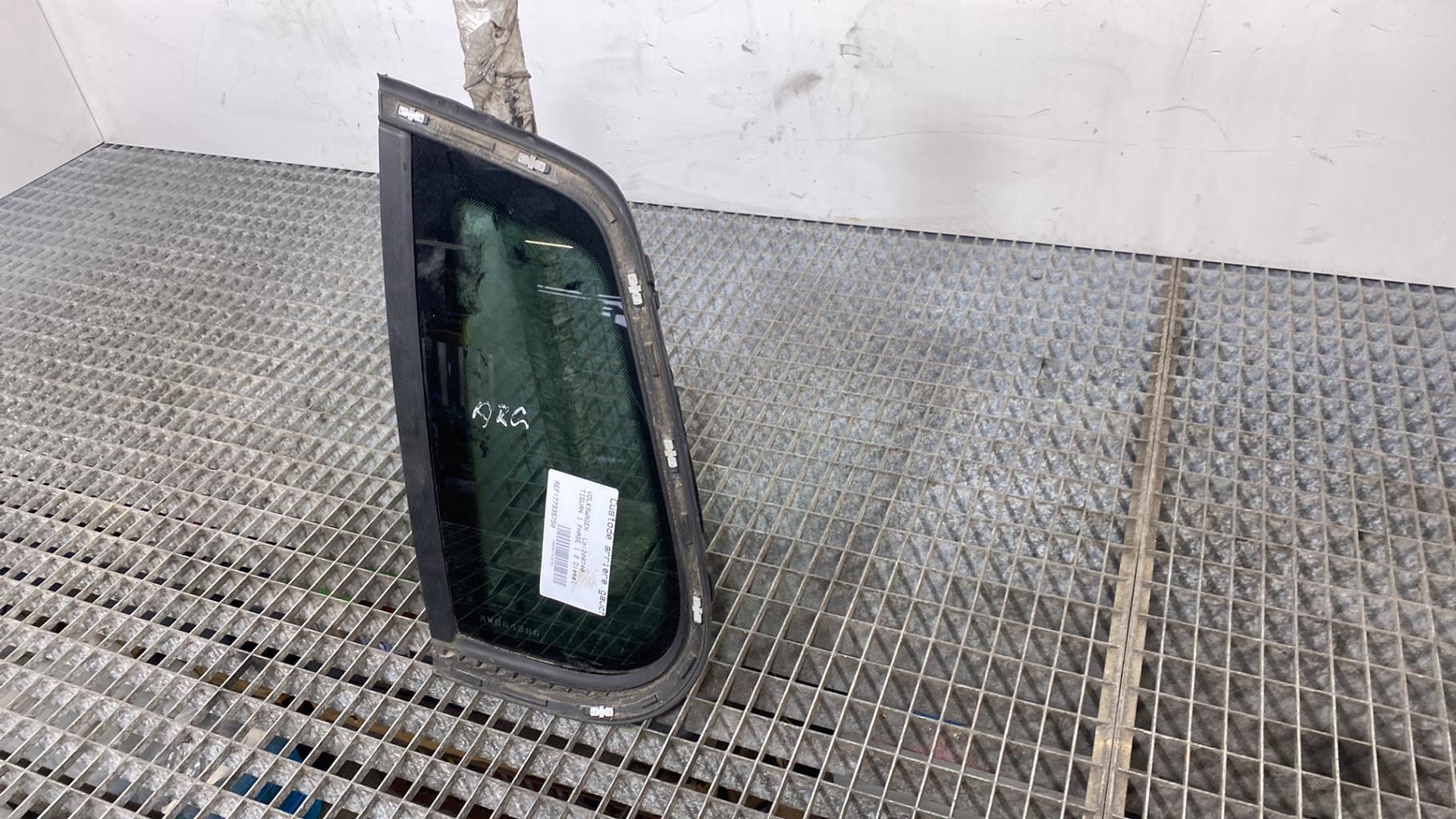 Ventanilla triangular trasera izquierda VOLKSWAGEN TIGUAN 1 PHASE 1 Diésel - 1