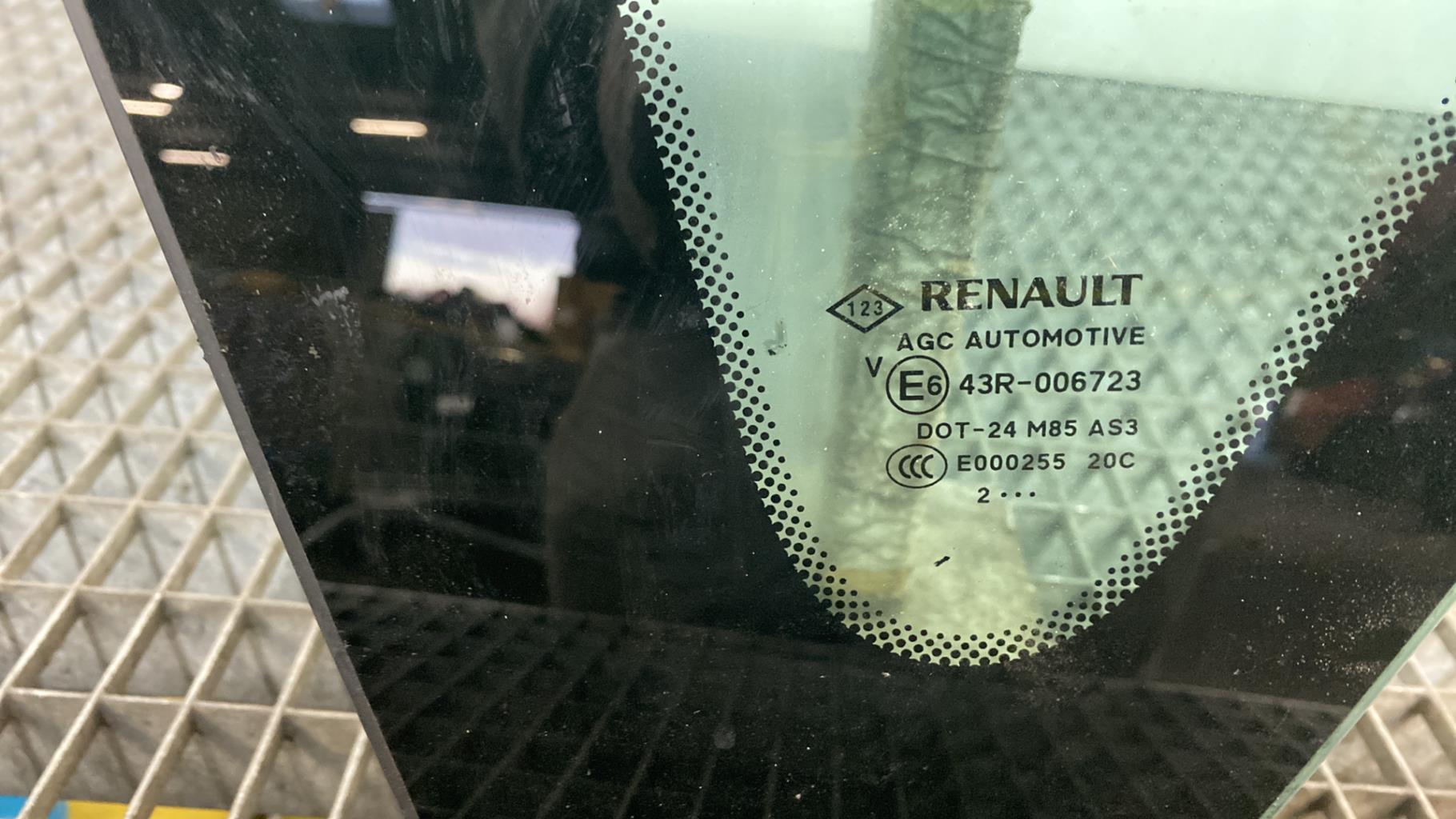 Custode arriere gauche RENAULT SCENIC 3 PHASE 2 Diesel - 1
