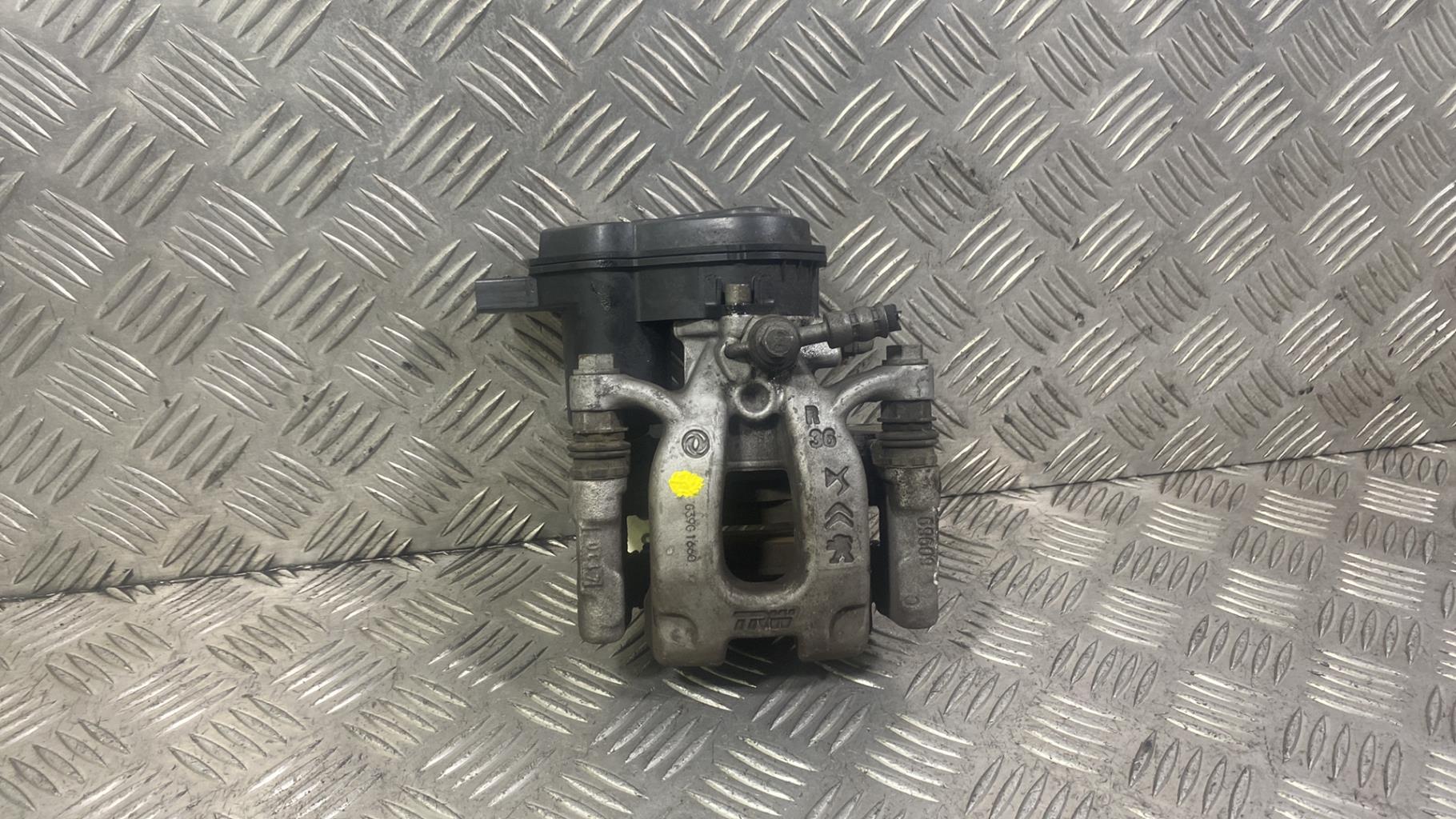 Pinza freni posteriore destra PEUGEOT 208 2 Gasolina - 1