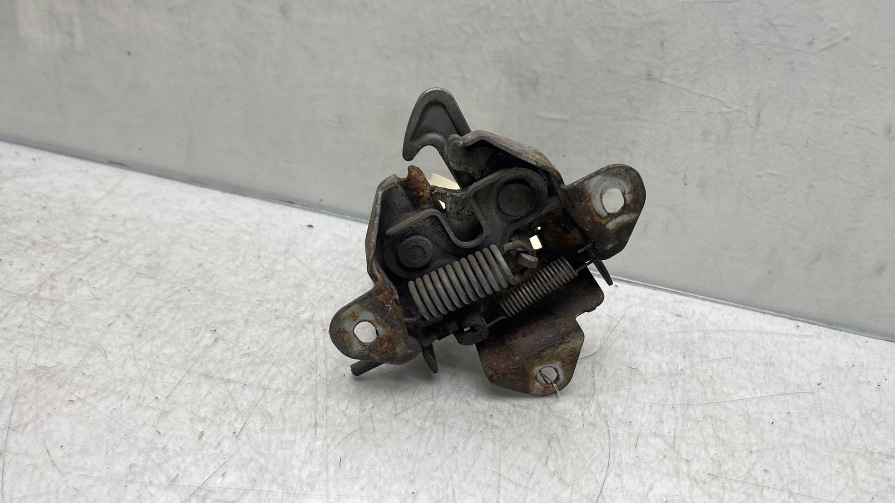 Fermeture de capot SUZUKI SWIFT 3 Diesel - 1