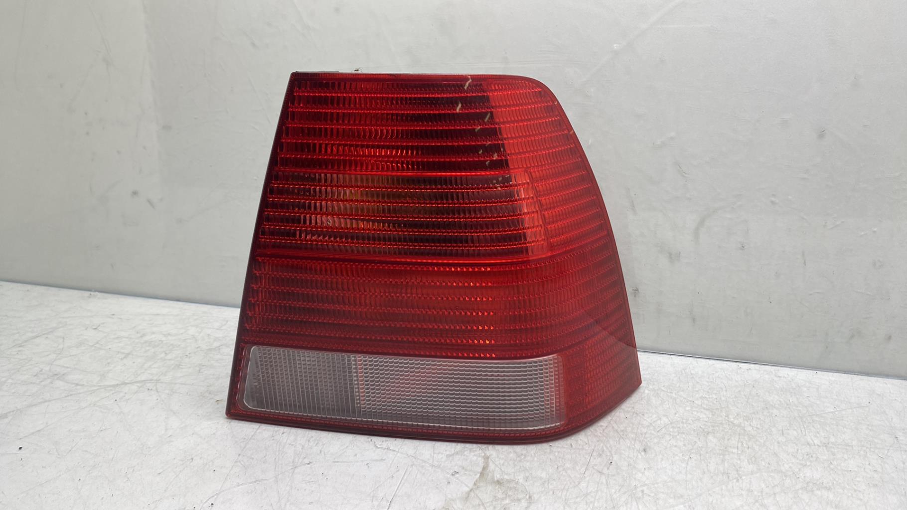 Fanale posteriore principale destro (luci) VOLKSWAGEN BORA Diésel - 1
