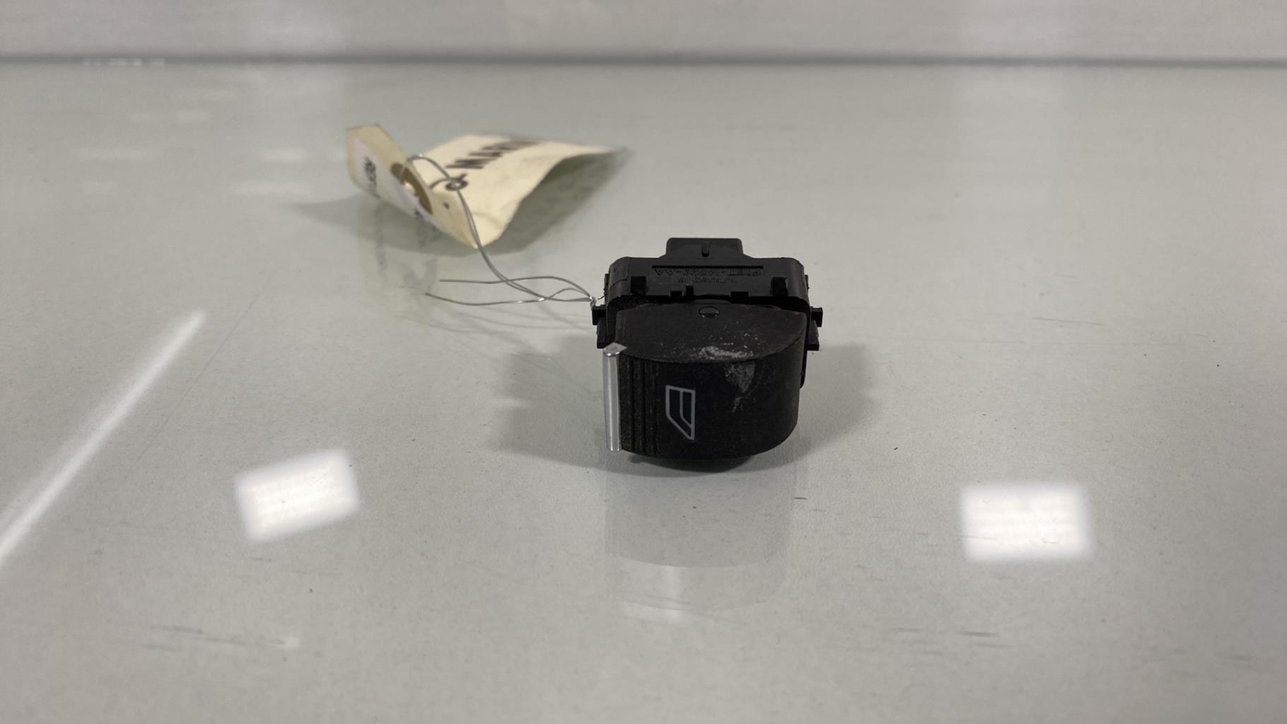 Interruttore lavacristalli posteriore destro FORD KUGA 2 PHASE 2 Diésel - 1