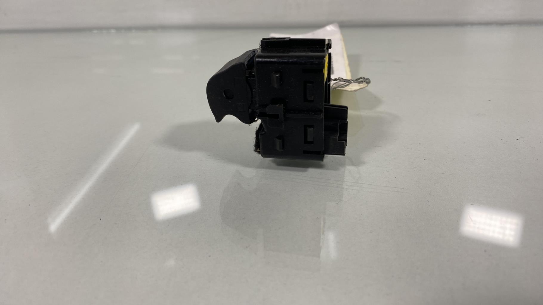 Interruttore lavacristalli posteriore destro FORD MONDEO 4 PHASE 1 Gasolina - 1