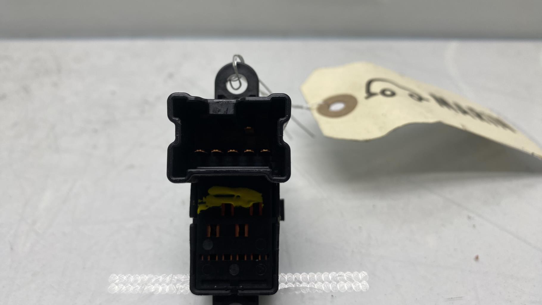 Interruttore lavacristalli posteriore destro NISSAN QASHQAI 1 PHASE 1 Diésel - 1