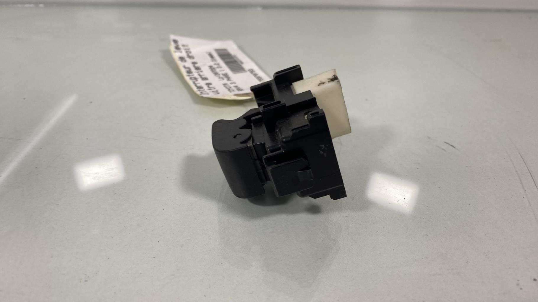 Interruttore lavacristalli posteriore destro TOYOTA RAV4 3 PHASE 1 Diésel - 1