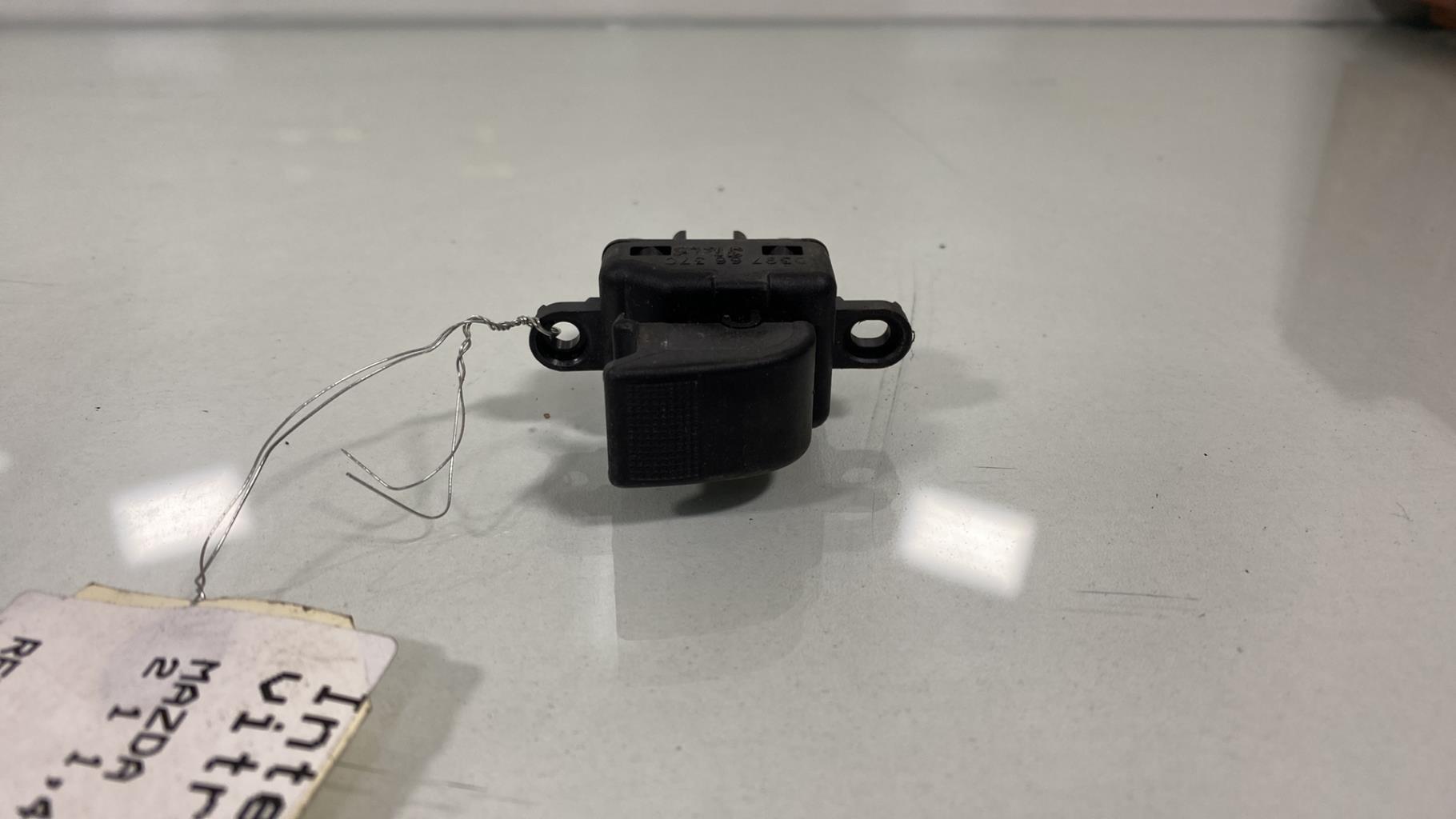 Interruttore lavacristalli posteriore destro MAZDA 2 1 Gasolina - 1