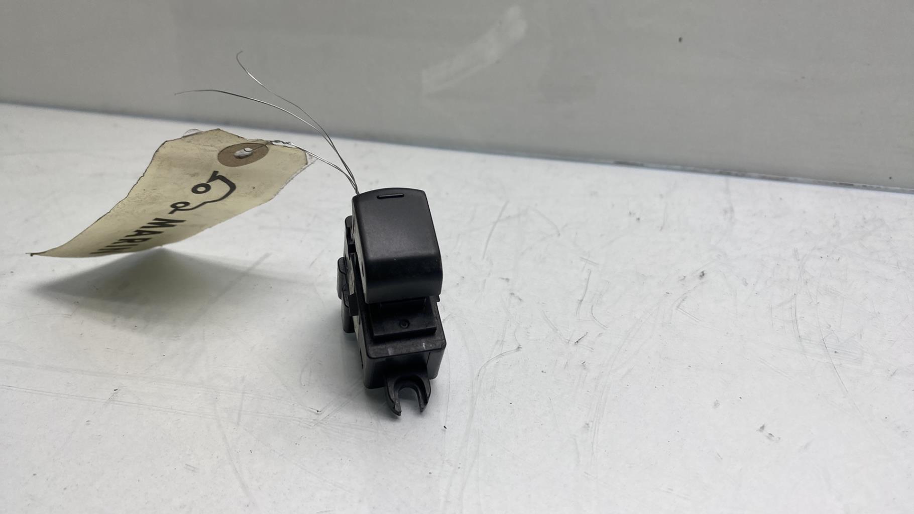 Interruttore lavacristalli posteriore sinistro NISSAN QASHQAI 1 PHASE 1 Diésel - 1
