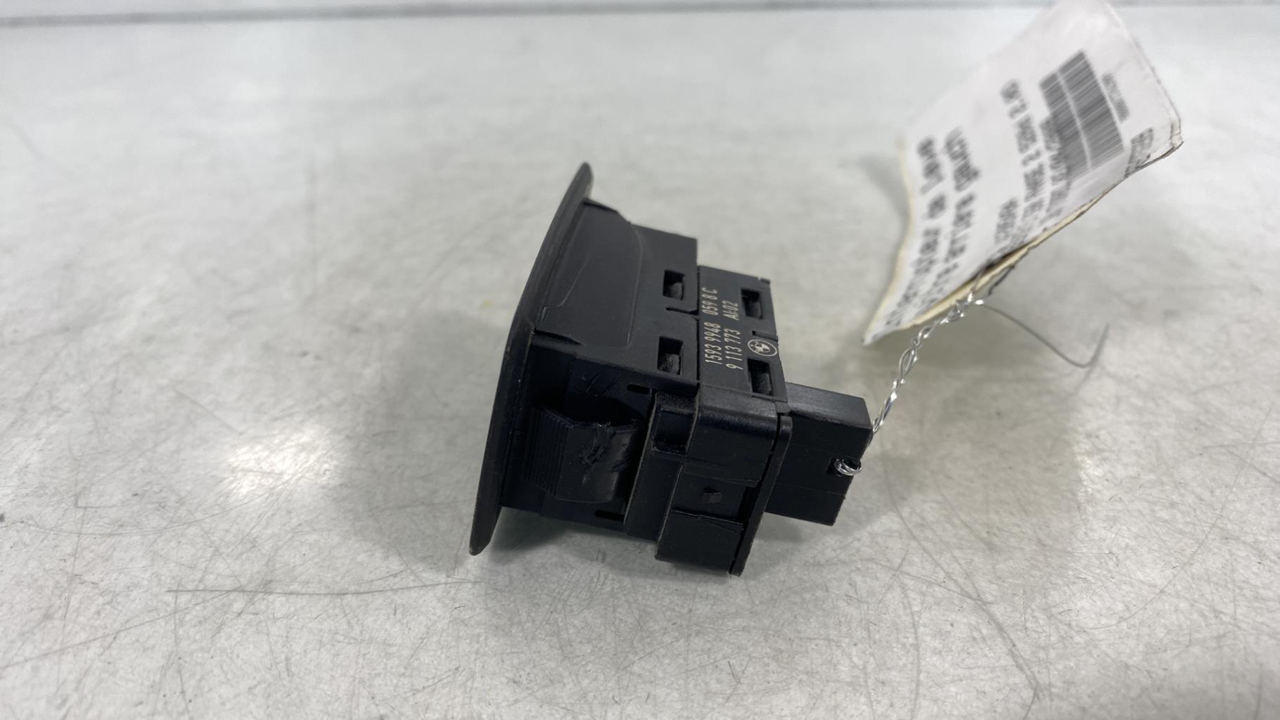 Interruttore lavacristalli posteriore sinistro BMW SERIE 5 E60 PHASE 2 Diésel - 1