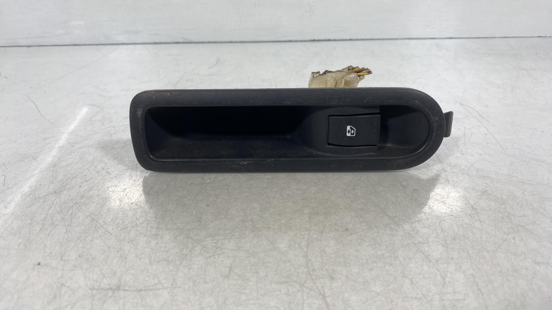 Interruttore lavacristalli posteriore sinistro RENAULT SCENIC 2 PHASE 1 Diésel - 1