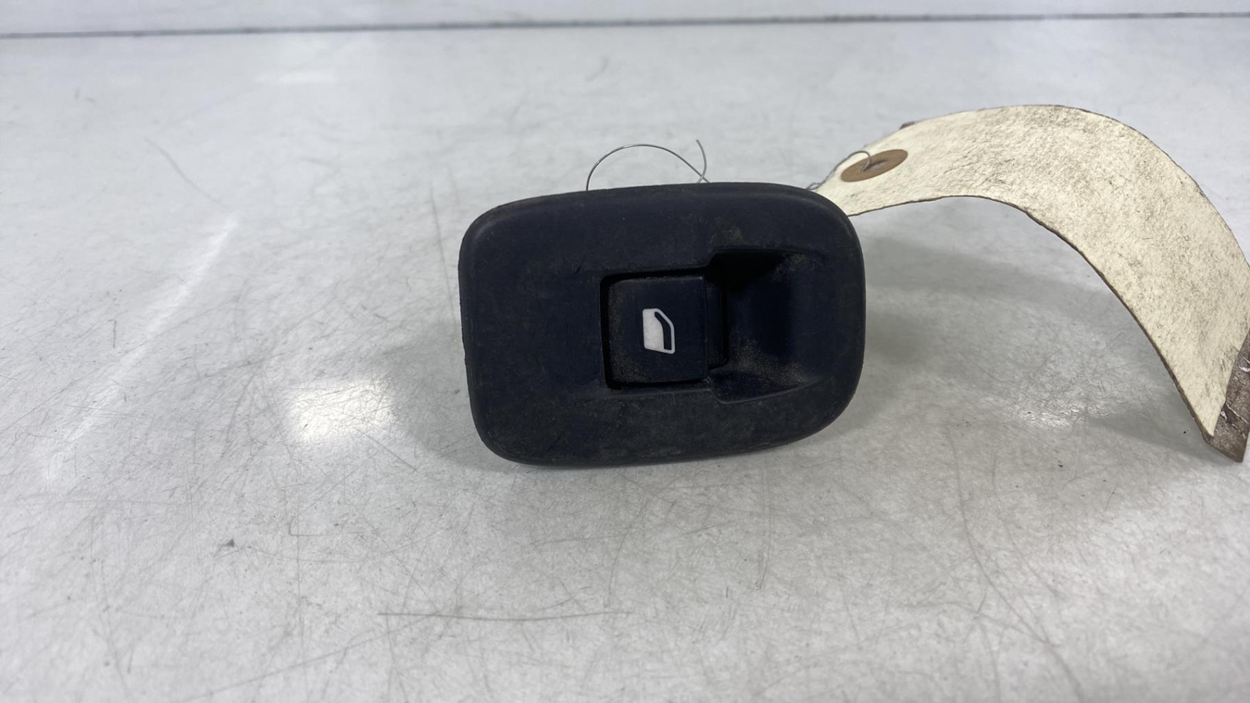Interruttore lavacristalli posteriore sinistro PEUGEOT 2008 1 PHASE 1 Diésel - 1