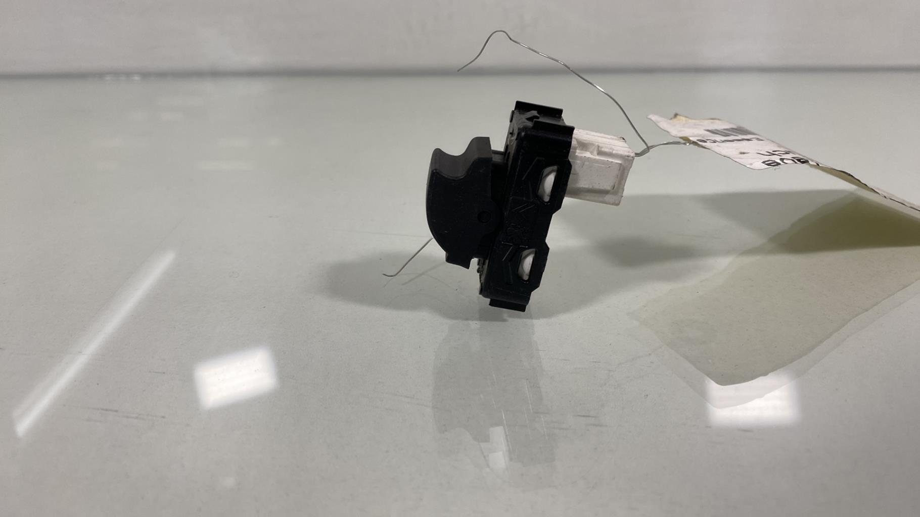 Interruttore lavacristalli posteriore sinistro CITROEN C3 AIRCROSS PHASE 1 Gasolina - 1