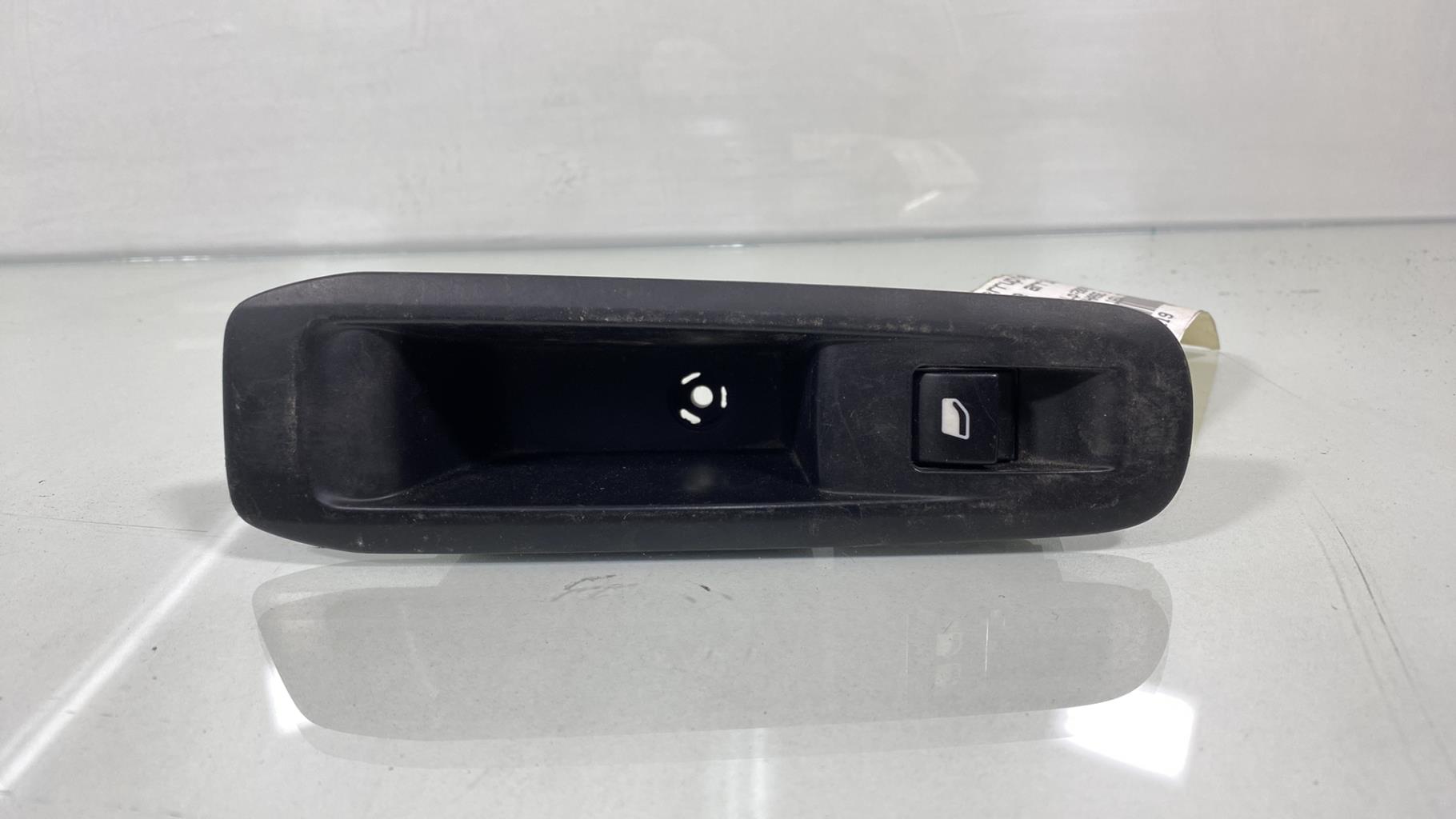 Interruttore lavacristalli posteriore sinistro PEUGEOT 308 2 SW PHASE 1 BREAK Diésel - 1