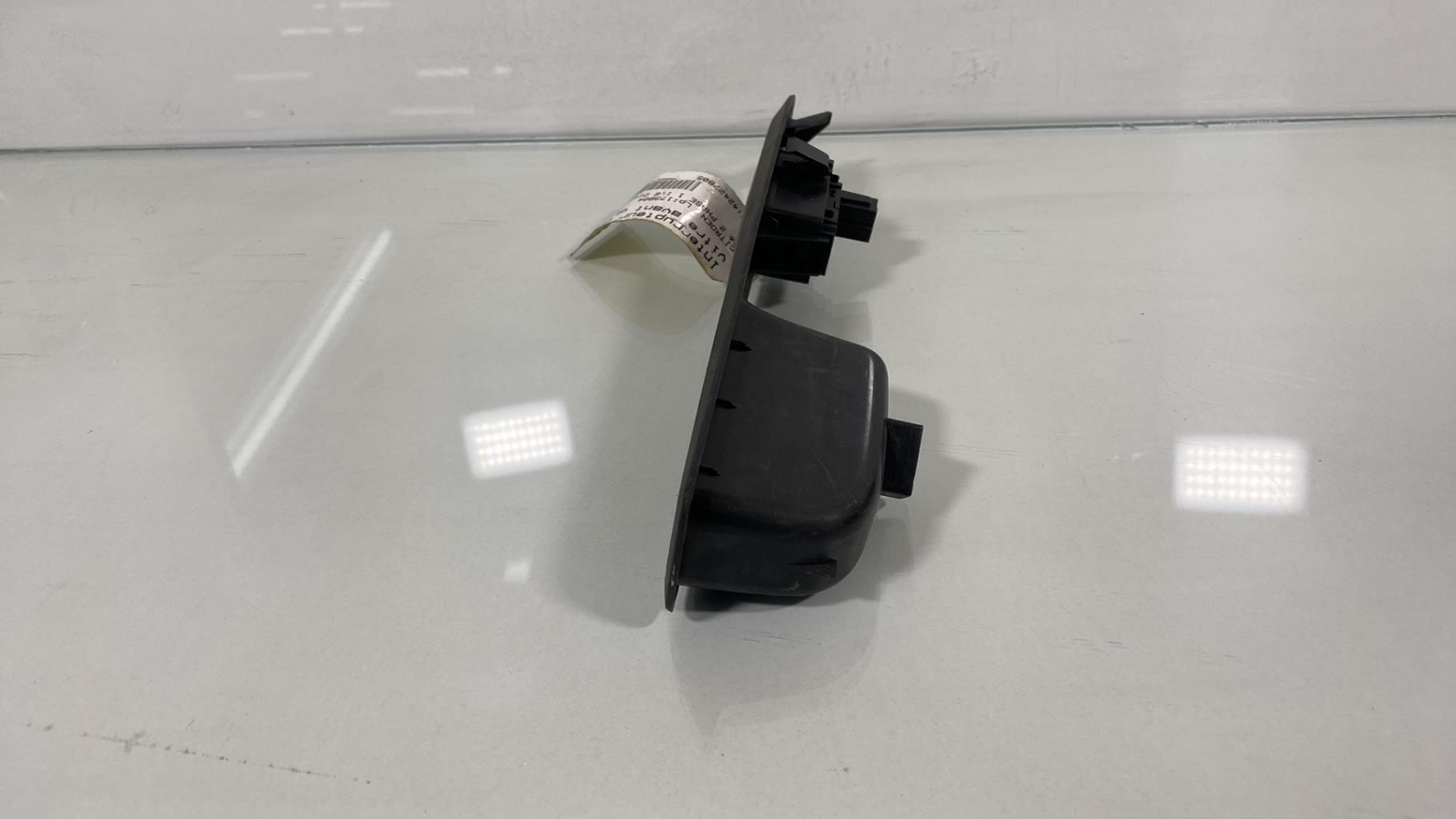 Interruttore lavacristalli anteriore destro CITROEN C4 2 PHASE 1 Diésel - 1