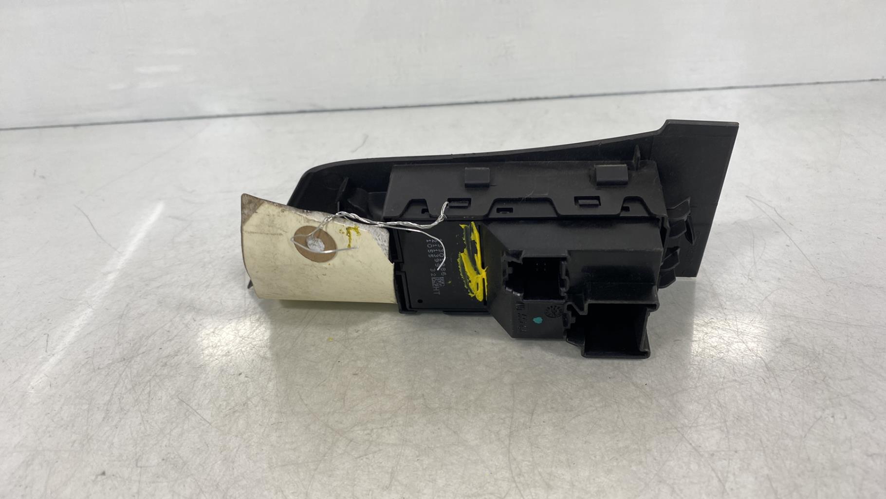 Interruttore lavacristalli anteriore destro OPEL ASTRA J PHASE 1 Diésel - 1