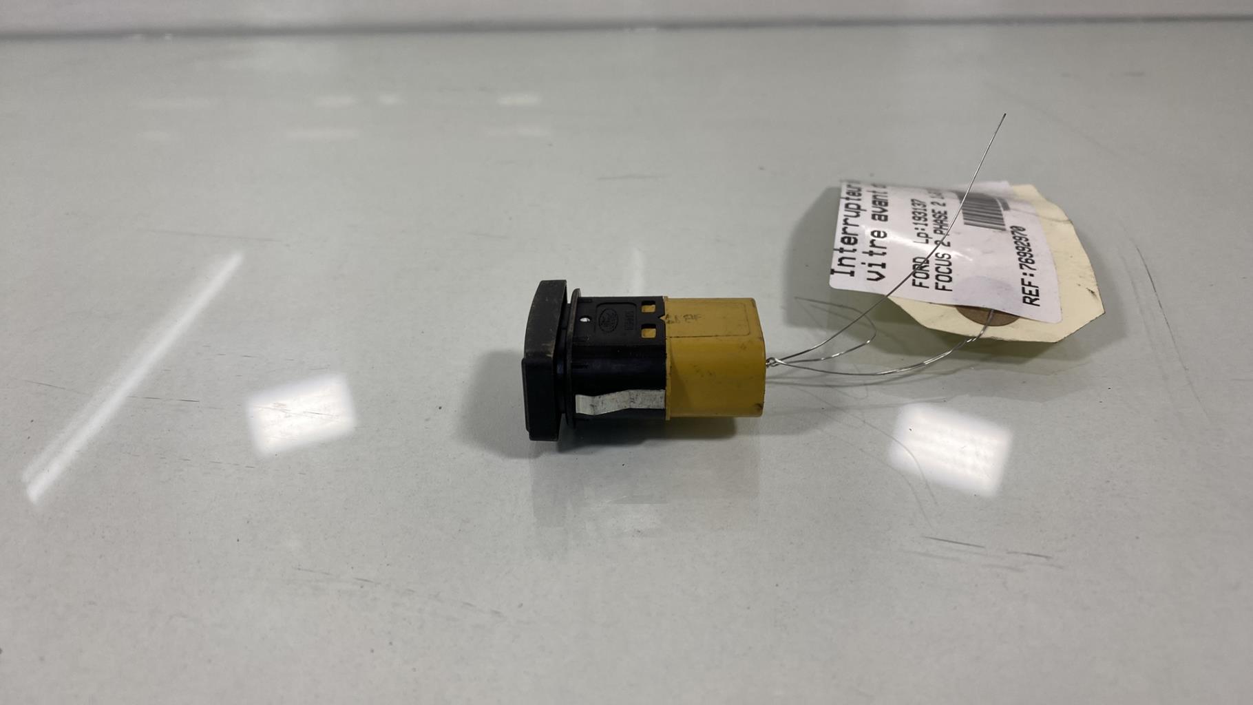 Interruttore lavacristalli anteriore destro FORD FOCUS 2 PHASE 2 Diésel - 1