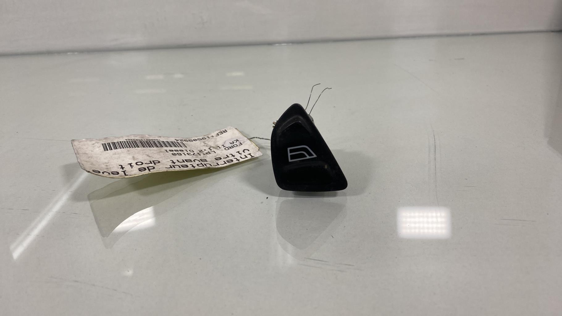 Interruttore lavacristalli anteriore destro FORD KA 2 PHASE 2 Diésel - 1
