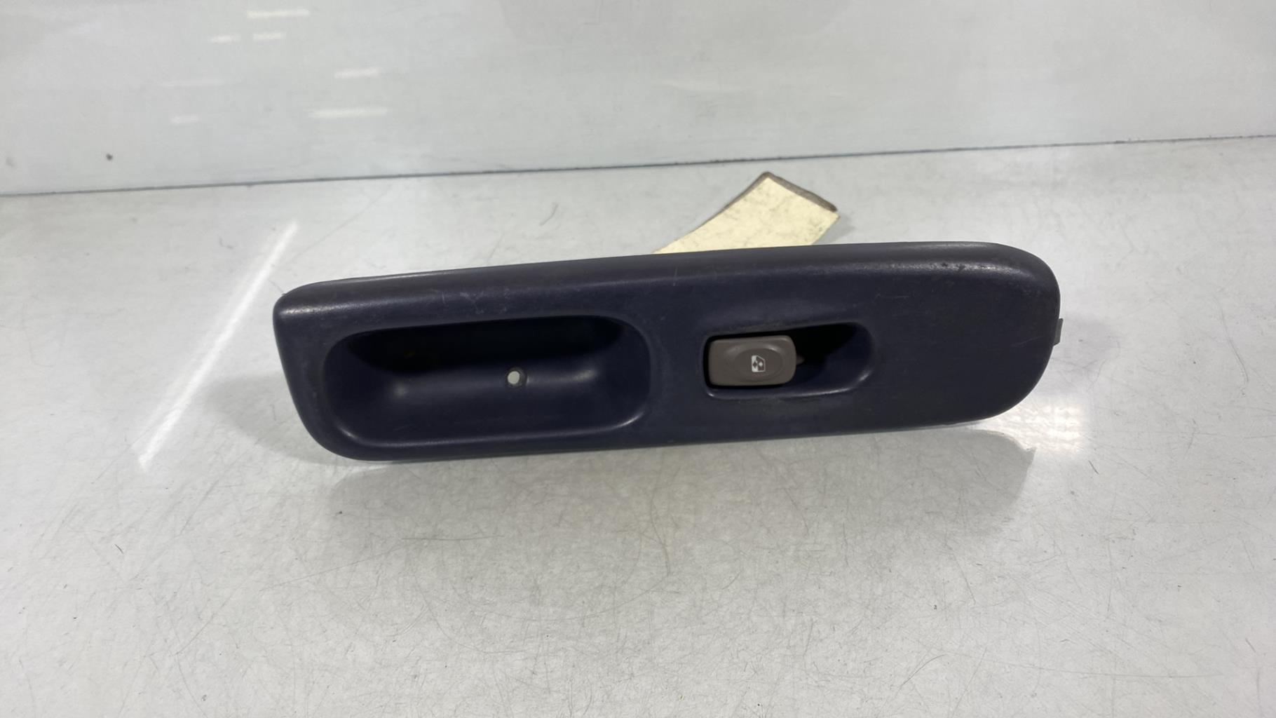 Interruttore lavacristalli anteriore destro RENAULT TWINGO 1 PHASE 2 Gasolina - 1
