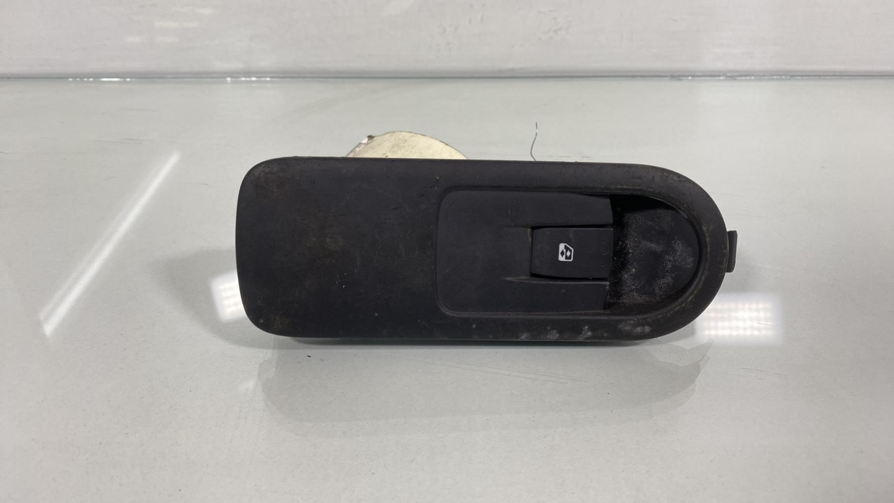 Interruttore lavacristalli anteriore destro RENAULT GRAND SCENIC 2 PHASE 2 Diésel - 1