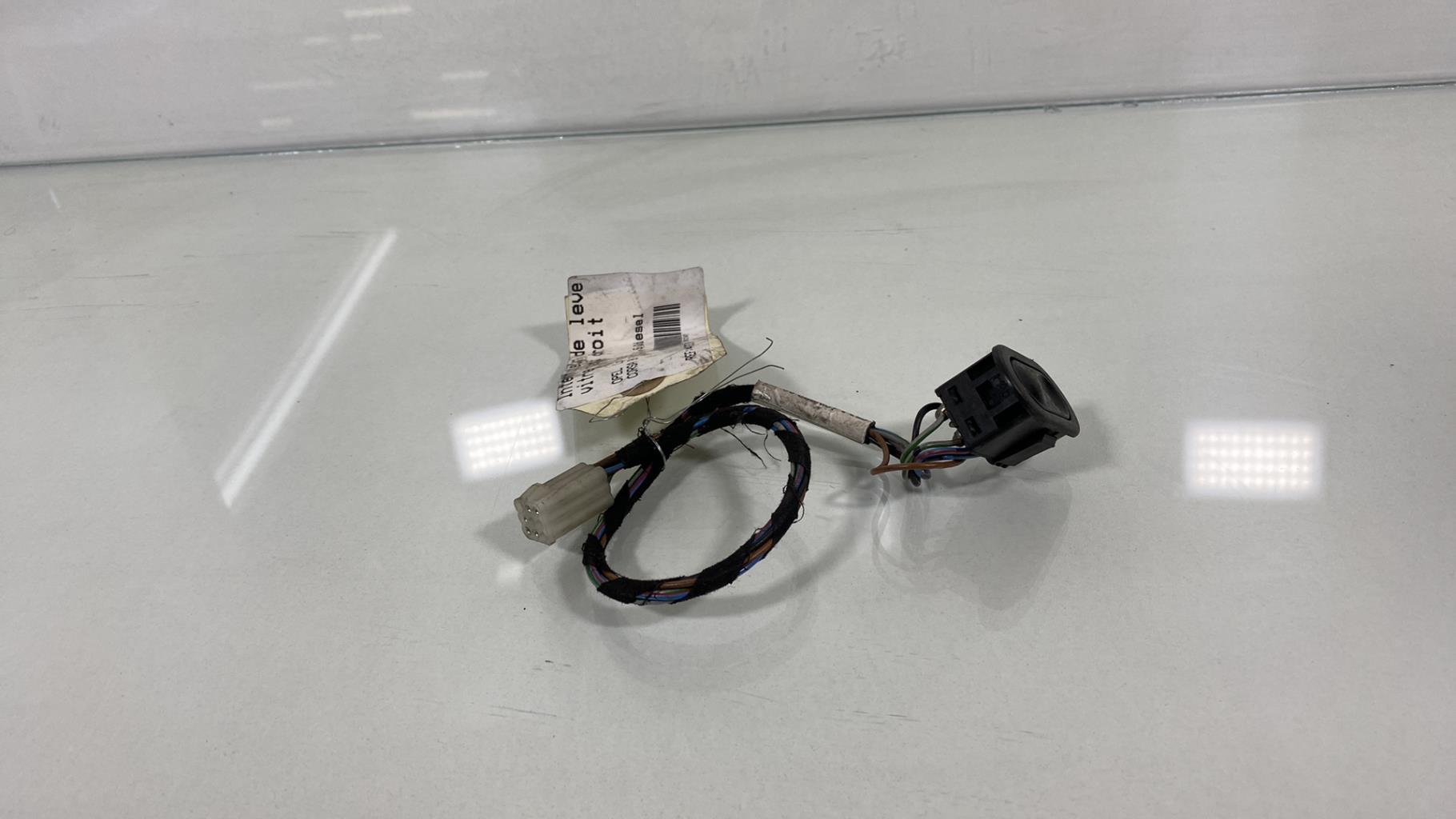 Interruttore lavacristalli anteriore destro OPEL CORSA B PHASE 2 Diésel - 1