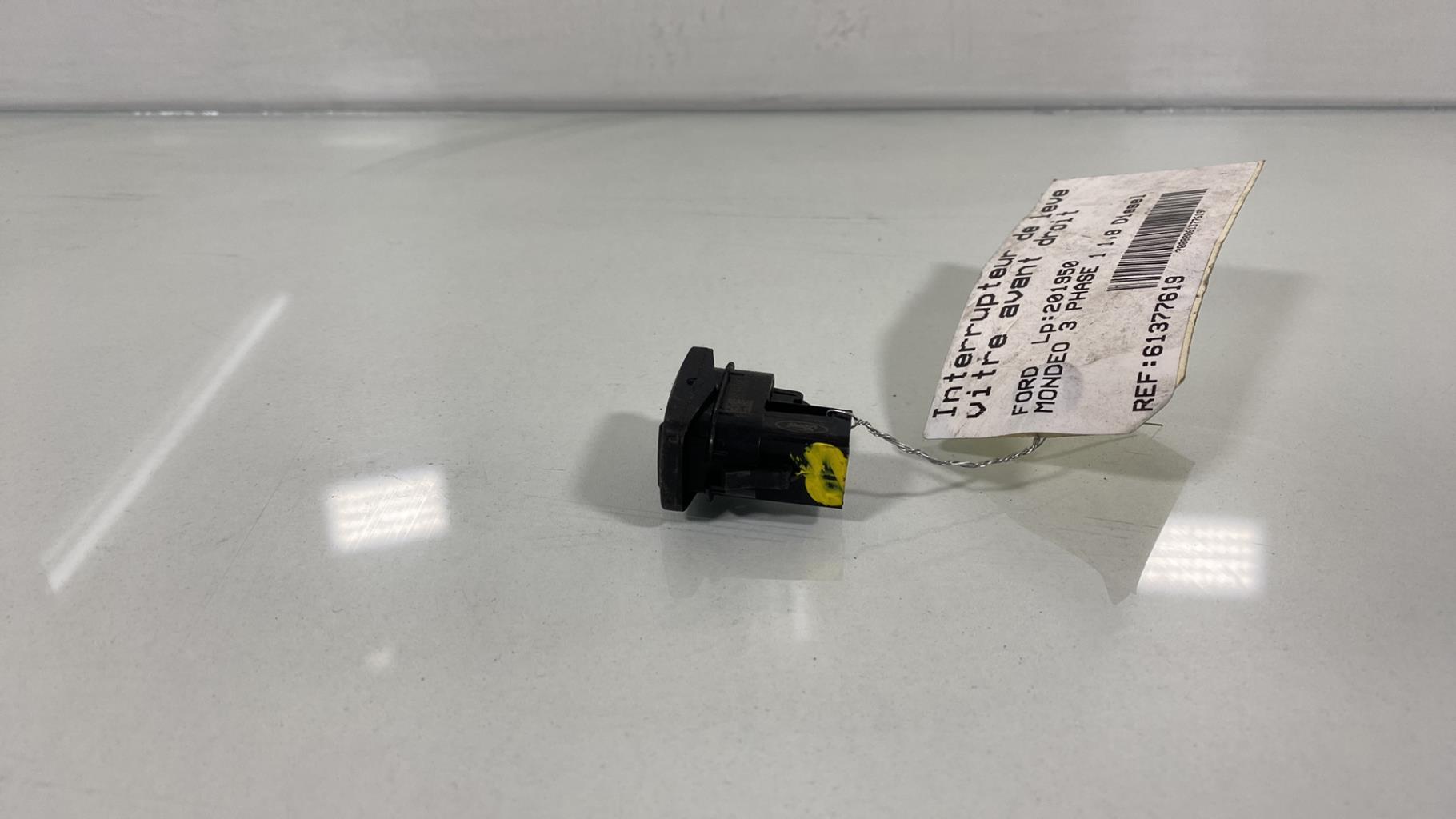 Interruttore lavacristalli anteriore destro FORD MONDEO 3 PHASE 1 Diésel - 1