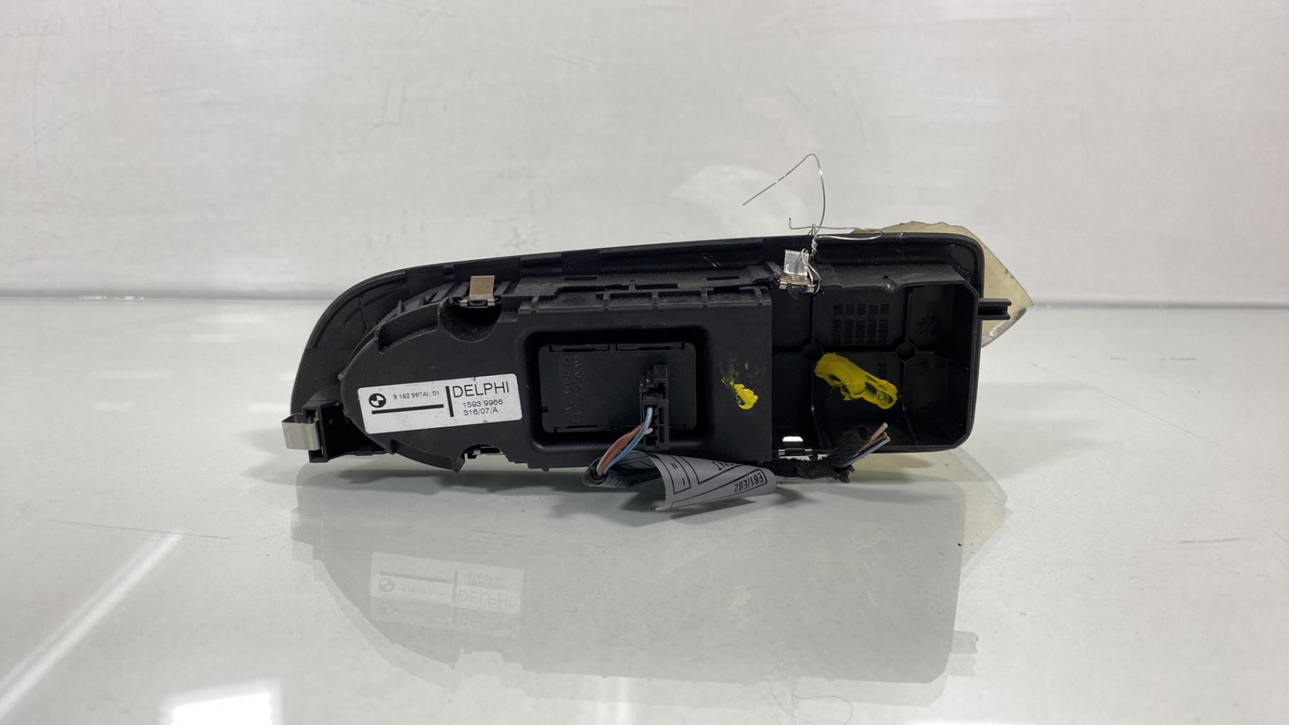 Interruttore lavacristalli anteriore destro BMW SERIE 1 E87 PHASE 2 Diésel - 1