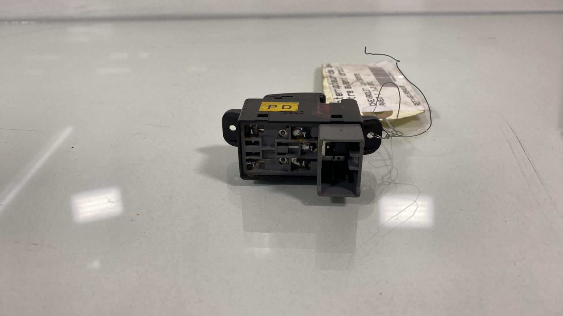 Interruttore lavacristalli anteriore destro CHEVROLET AVEO 1 GLP - 1