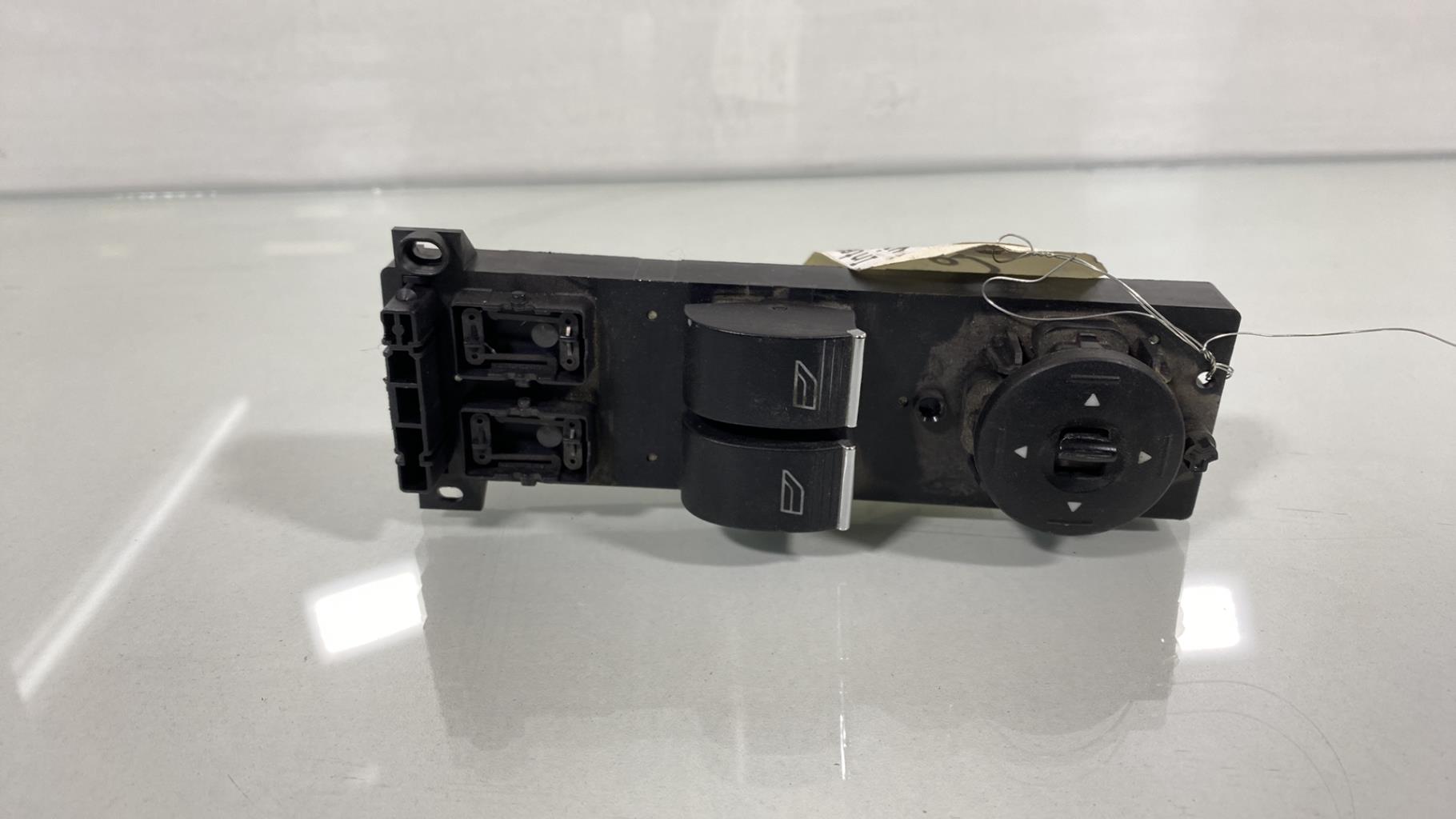 Interruttore lavacristalli anteriore sinistro FORD FOCUS 2 PHASE 2 Diésel - 1