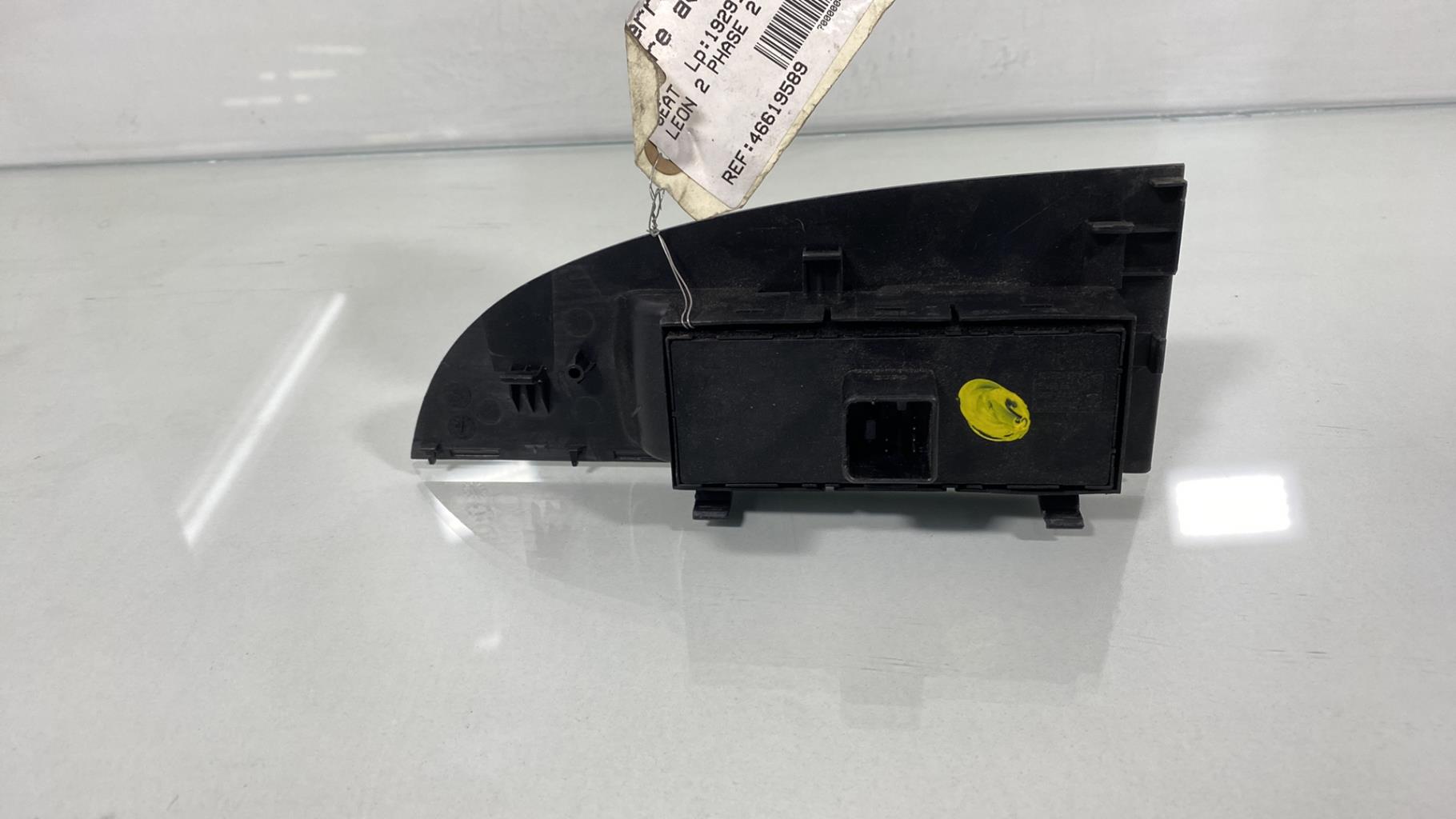 Interruttore lavacristalli anteriore sinistro SEAT LEON 2 PHASE 2 Diésel - 1