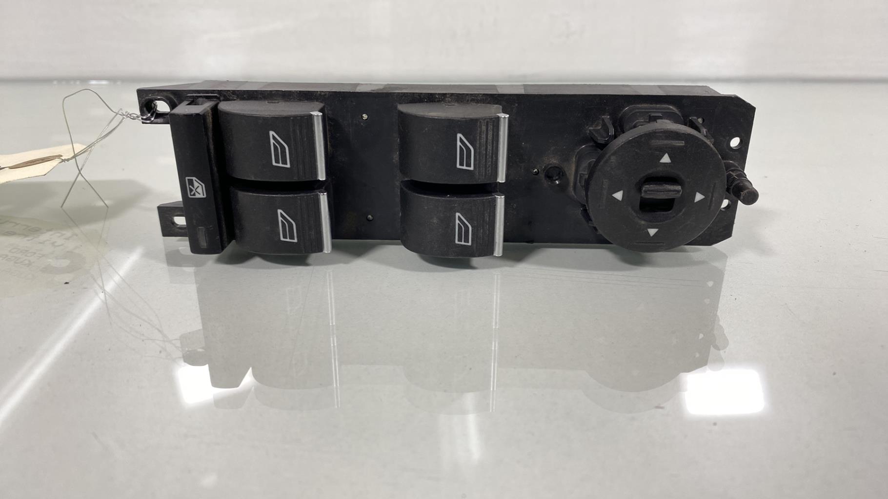 Interruttore lavacristalli anteriore sinistro FORD KUGA 2 PHASE 2 Diésel - 1