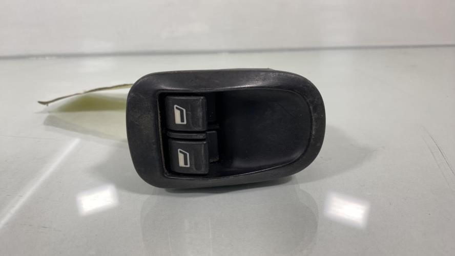 Bouton Lève-vitre Avant Gauche Pour Peugeot 206 - Référence EWS-PE-004 / 6554WA, Neuf