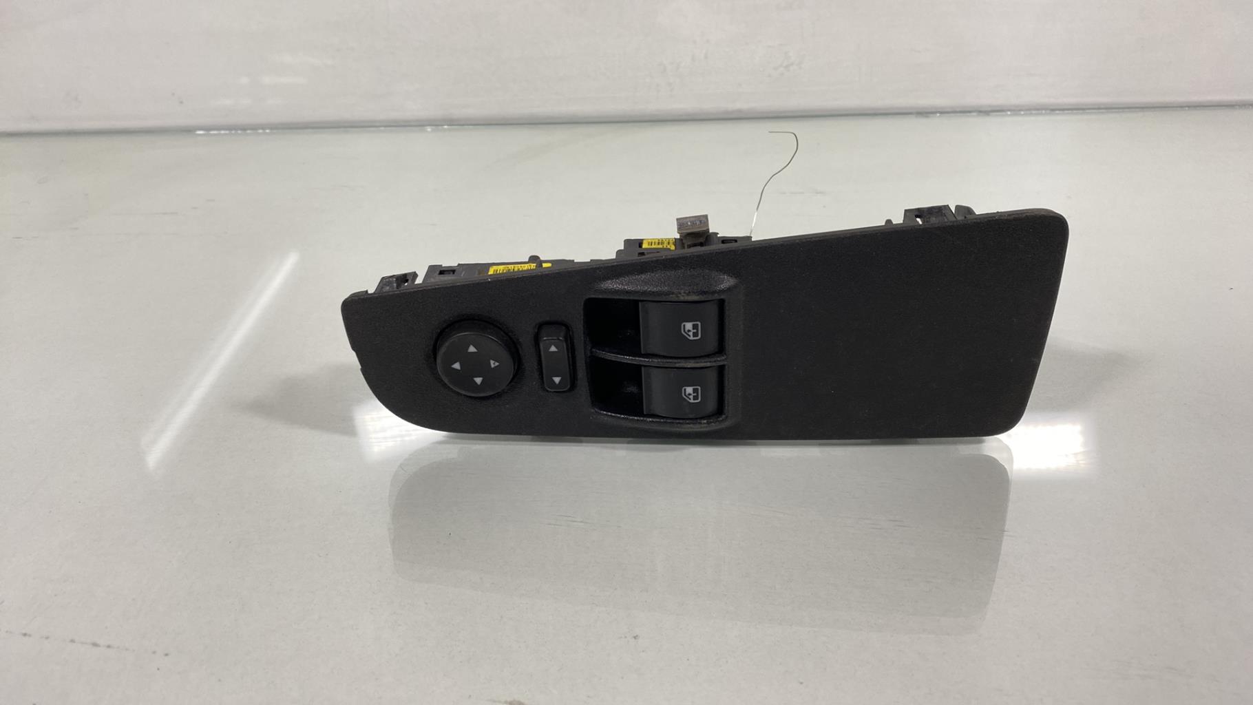Interruttore lavacristalli anteriore sinistro FIAT BRAVO 2 Diésel - 1