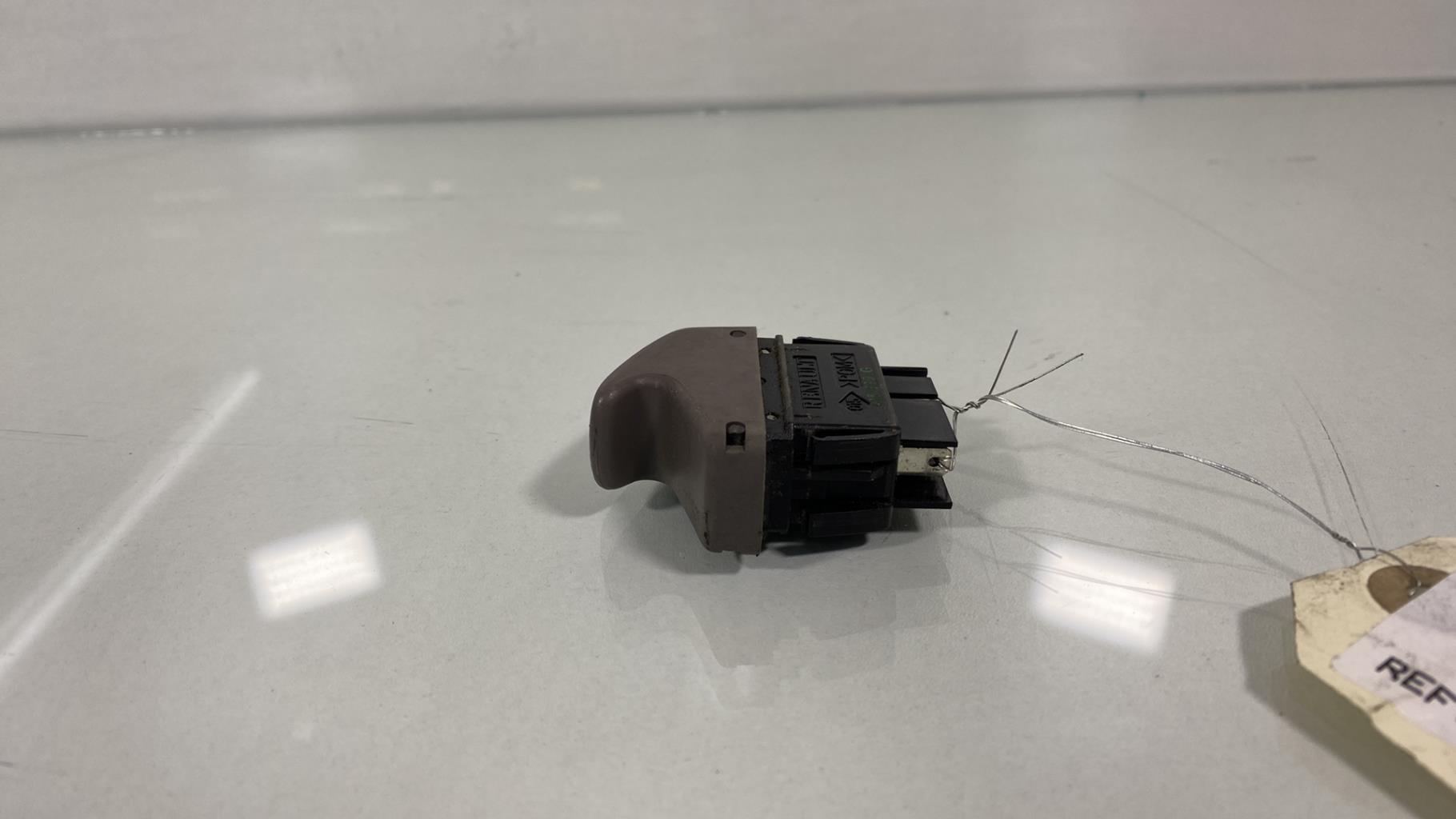 Interruttore lavacristalli anteriore sinistro RENAULT TWINGO 1 PHASE 1 Gasolina - 1