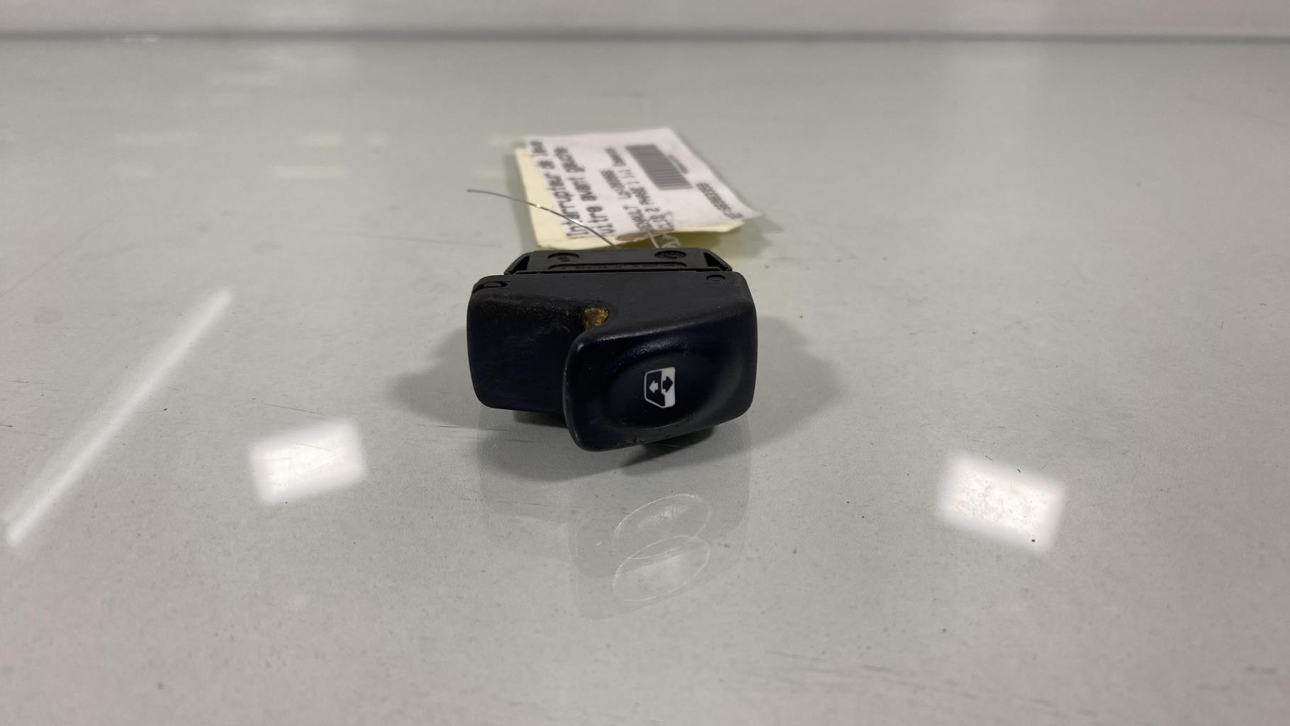 Interruttore lavacristalli anteriore sinistro RENAULT CLIO 2 PHASE 1 Gasolina - 1