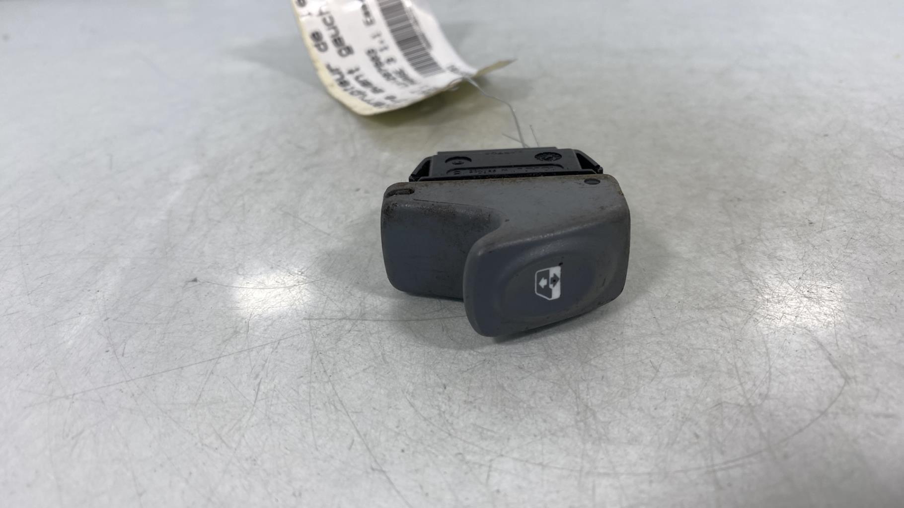 Interruttore lavacristalli anteriore sinistro RENAULT TWINGO 1 PHASE 3 Gasolina - 1