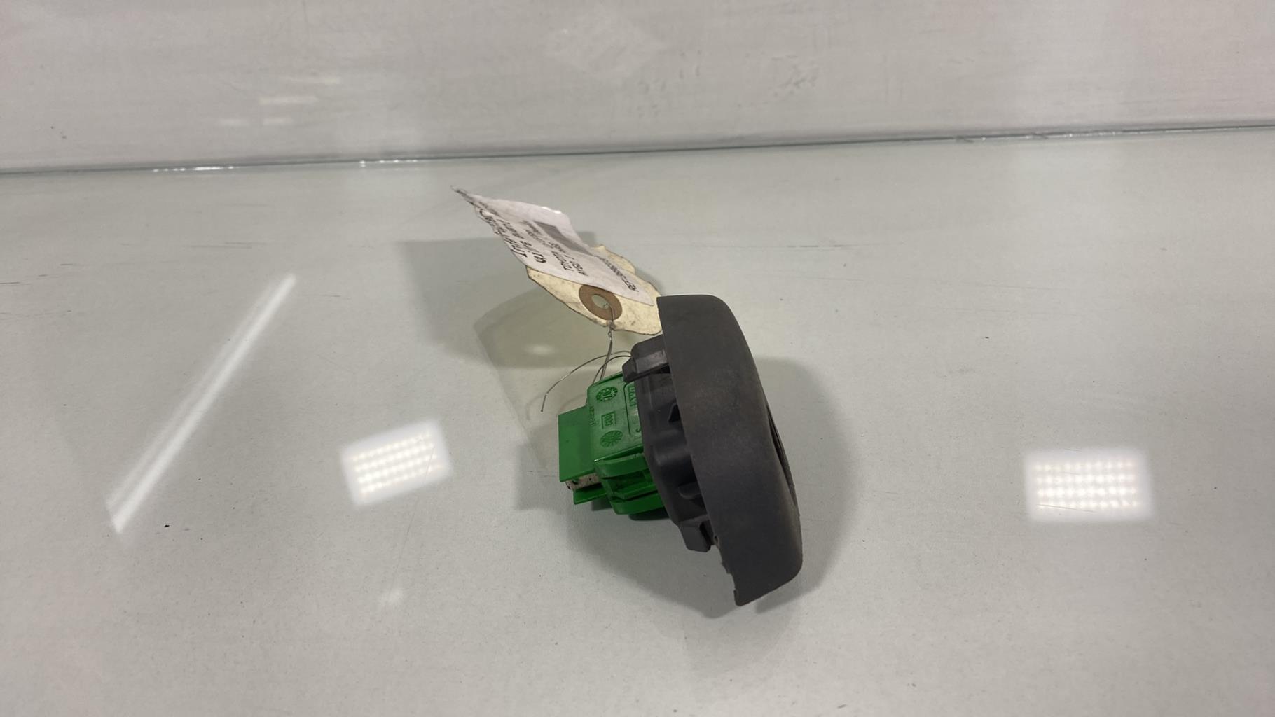 Interruttore lavacristalli anteriore sinistro TOYOTA AYGO 1 PHASE 1 Gasolina - 1
