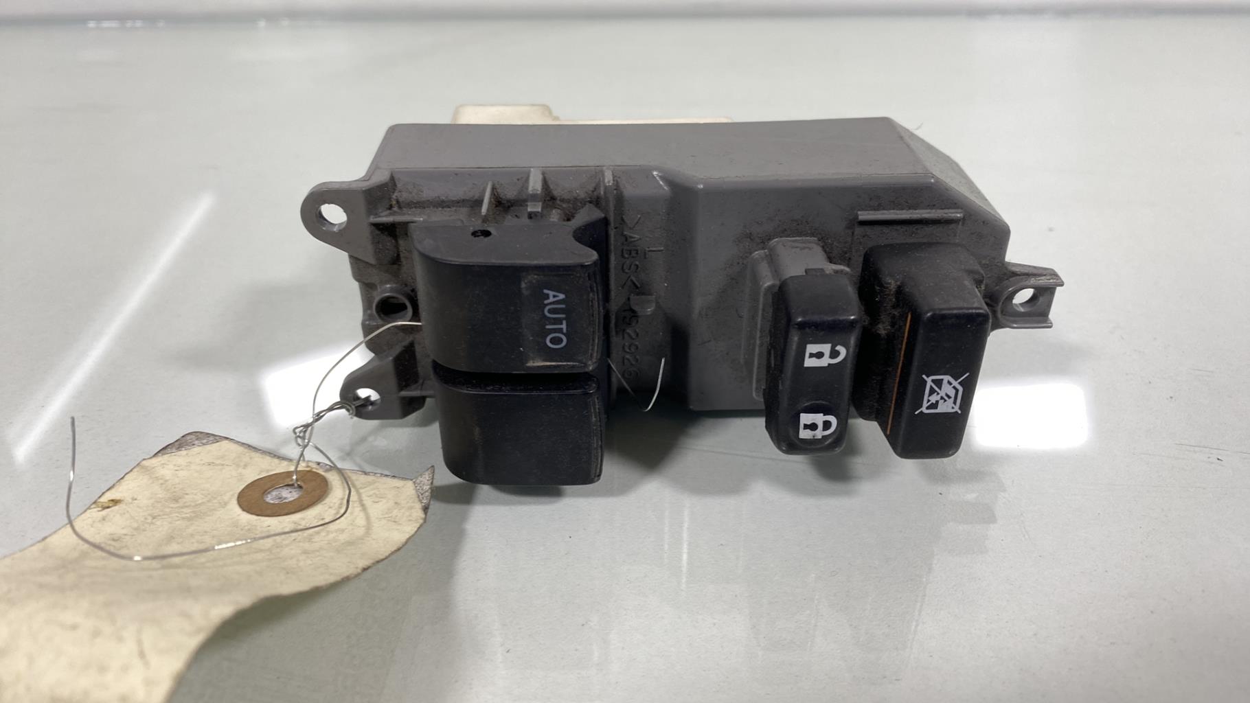 Interruttore lavacristalli anteriore sinistro TOYOTA YARIS 2 PHASE 1 Diésel - 1